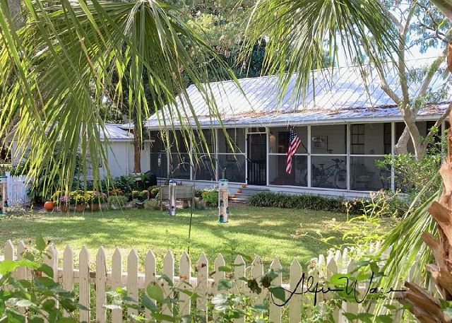 Screened Inn circa 1925