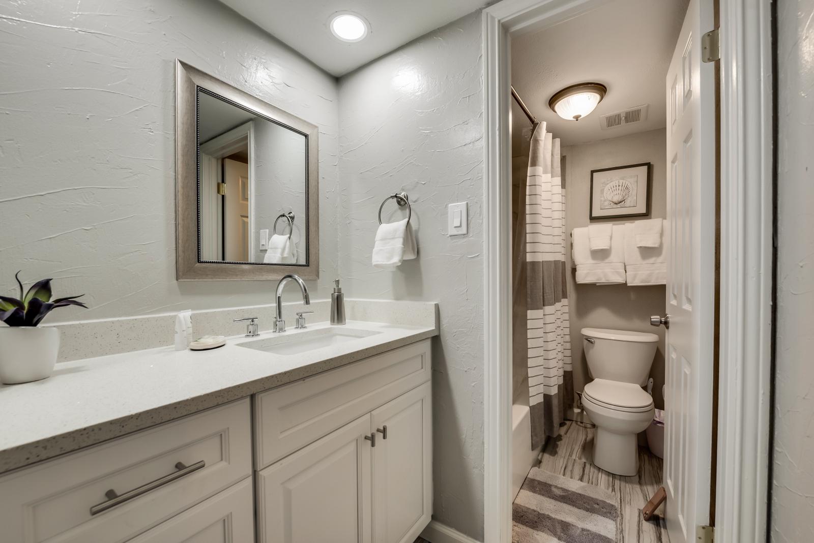 GP54C - Condo|Yard|4mi to AT&T Stadium|Sleeps 4 | Photo 14
