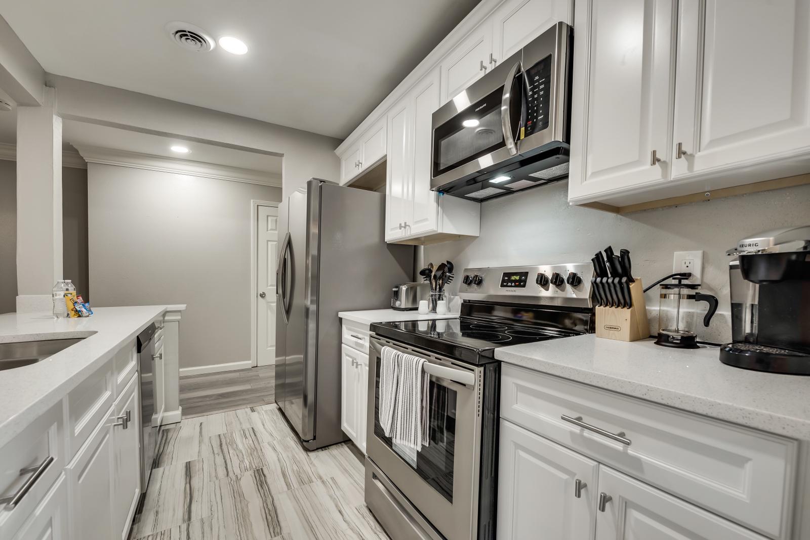 GP54C - Condo|Yard|4mi to AT&T Stadium|Sleeps 4 | Photo 9
