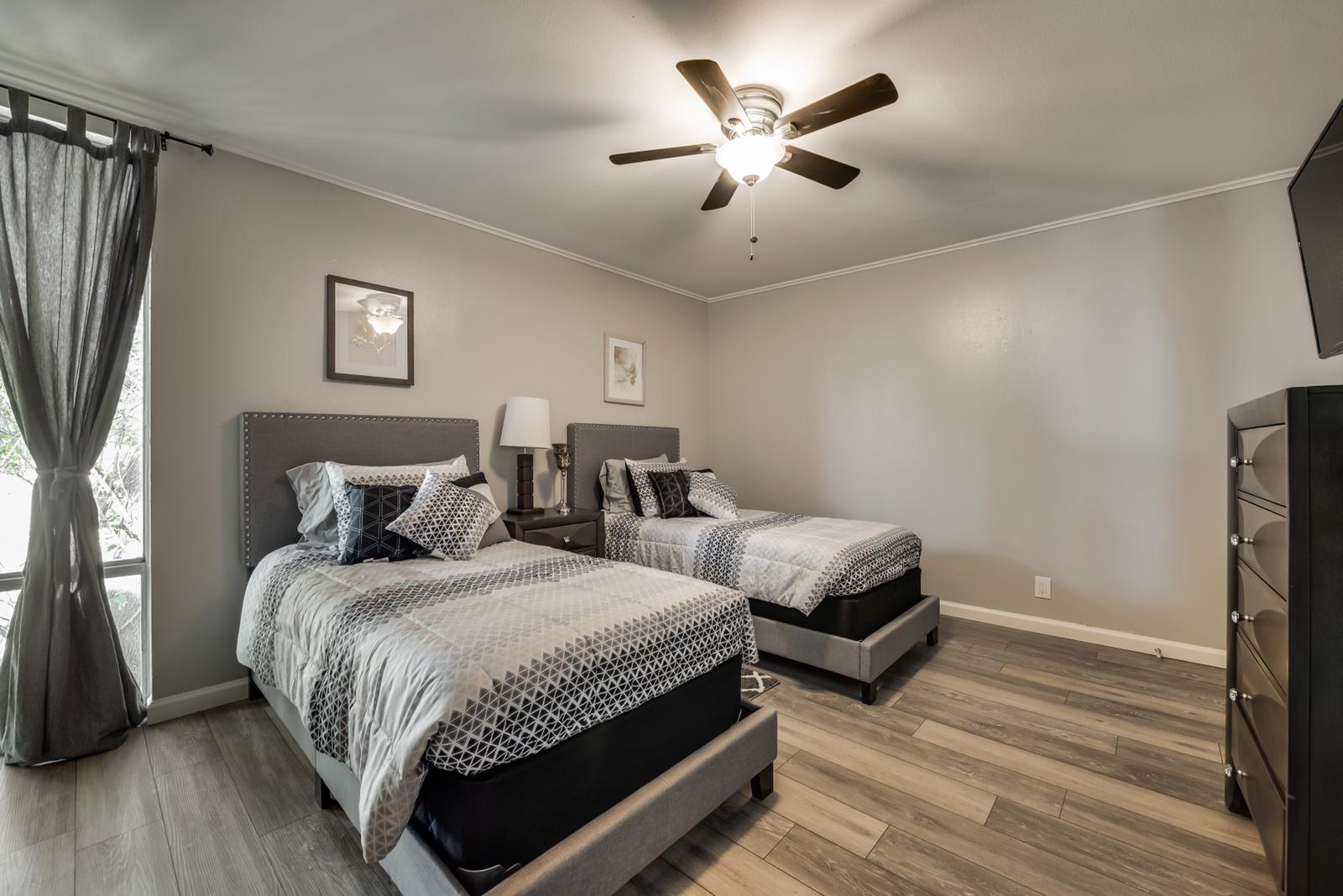 GP54C - Condo|Yard|4mi to AT&T Stadium|Sleeps 4 | Photo 16
