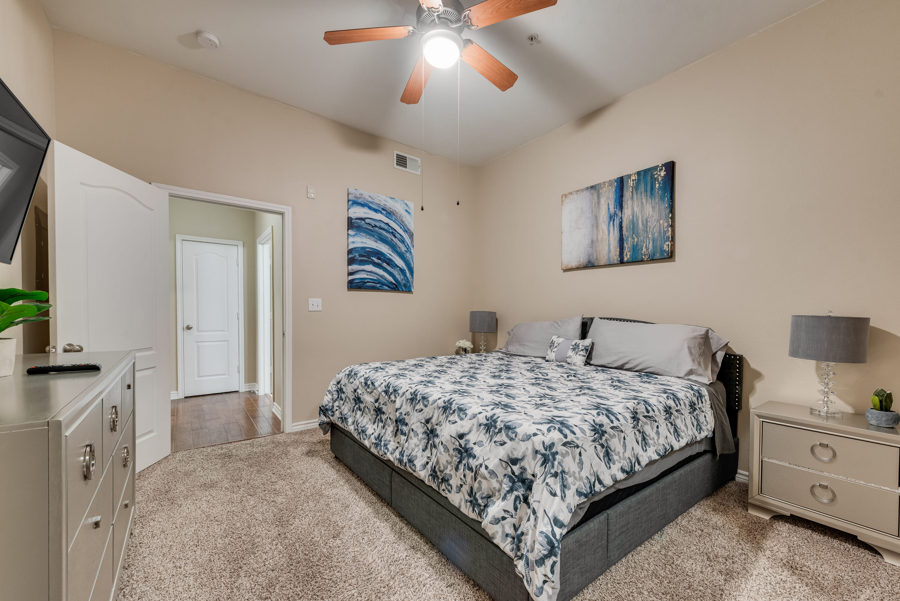 GV001 - Apt|Patio|4mi to DFW Airport|Sleeps 2 | Photo 12