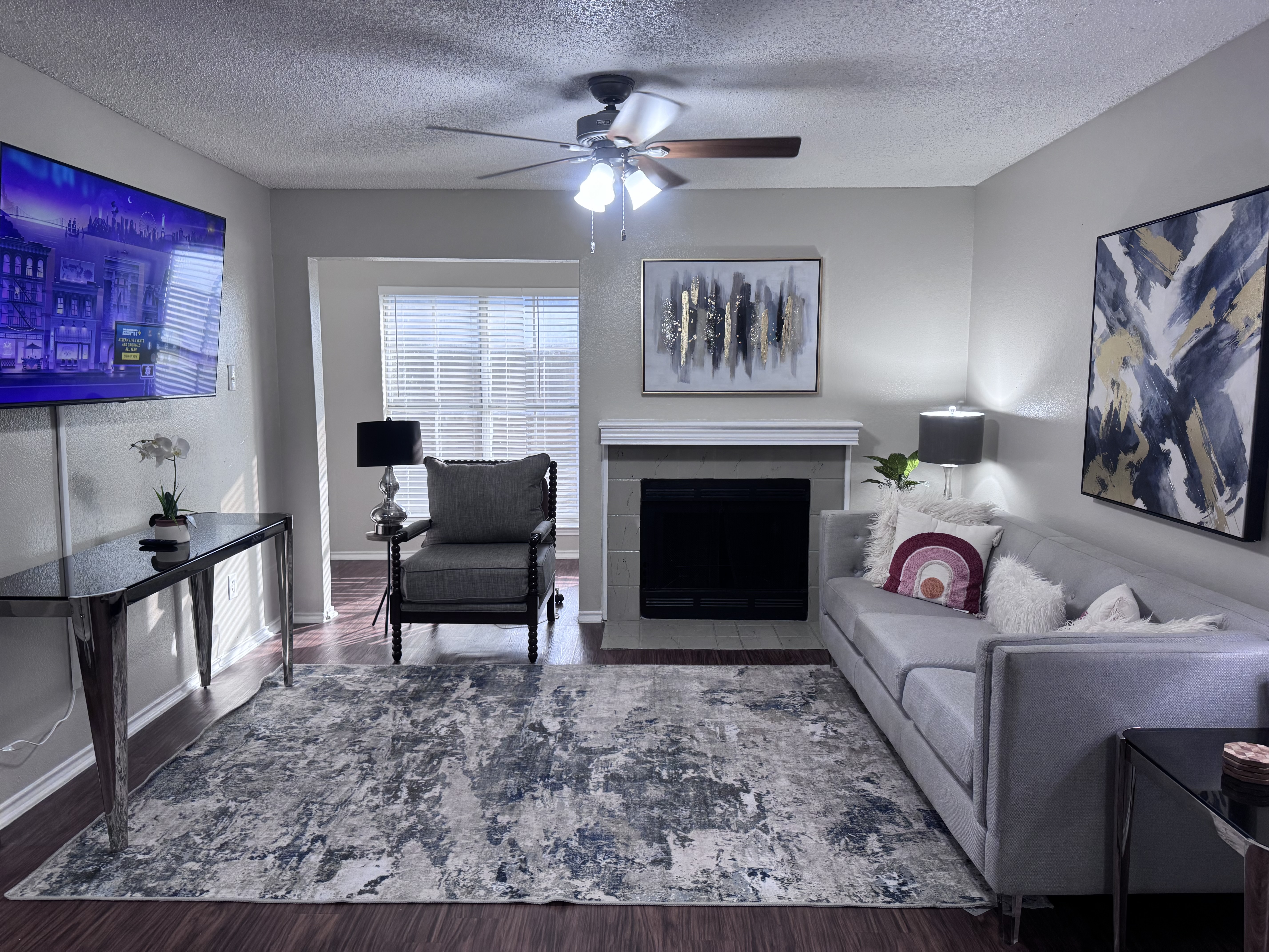 I012 - Apt|Yard|10mi to Fair Park|Sleeps 4