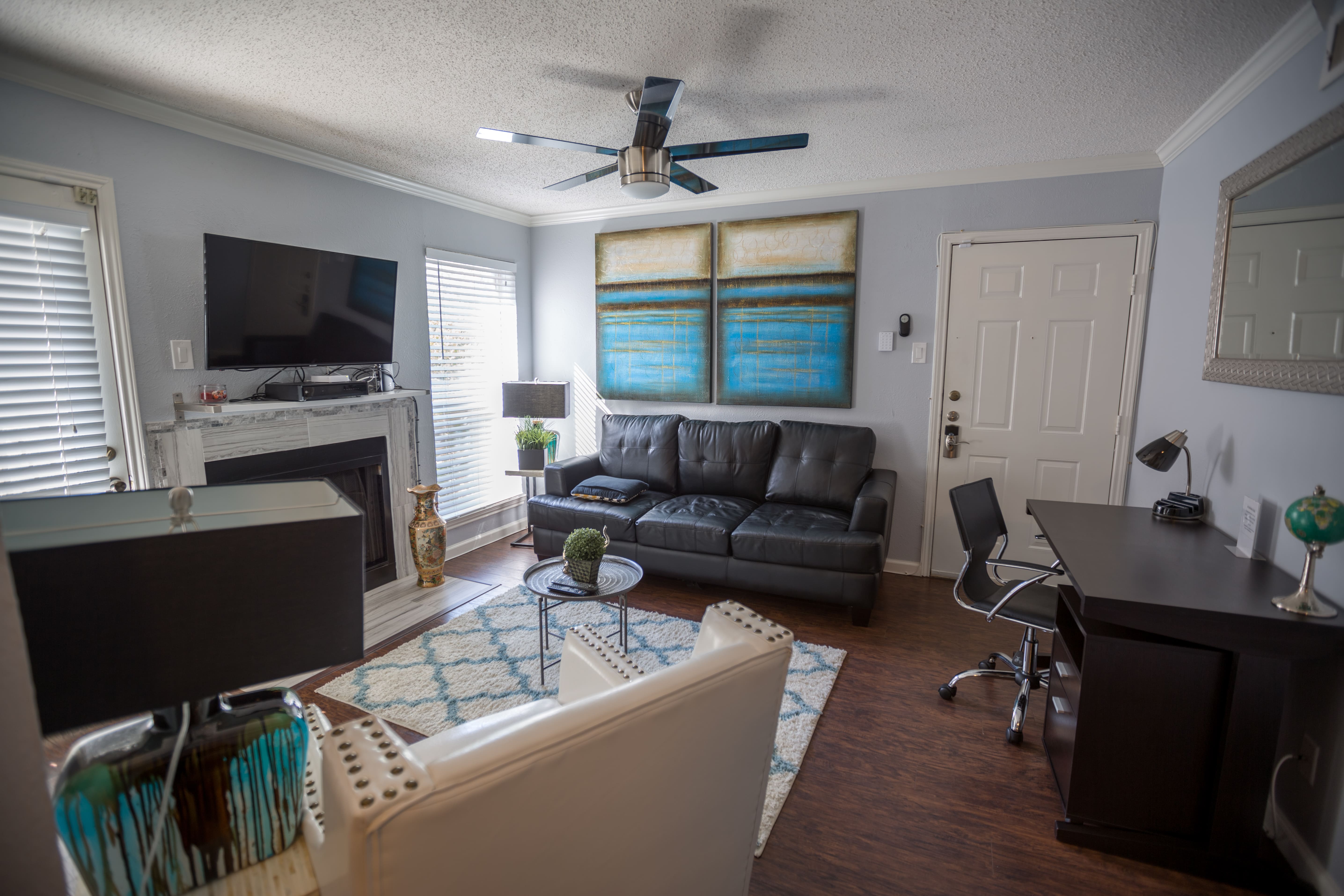 I14 - Apt|Patio|11mi to Convention Ctr|Sleeps 4