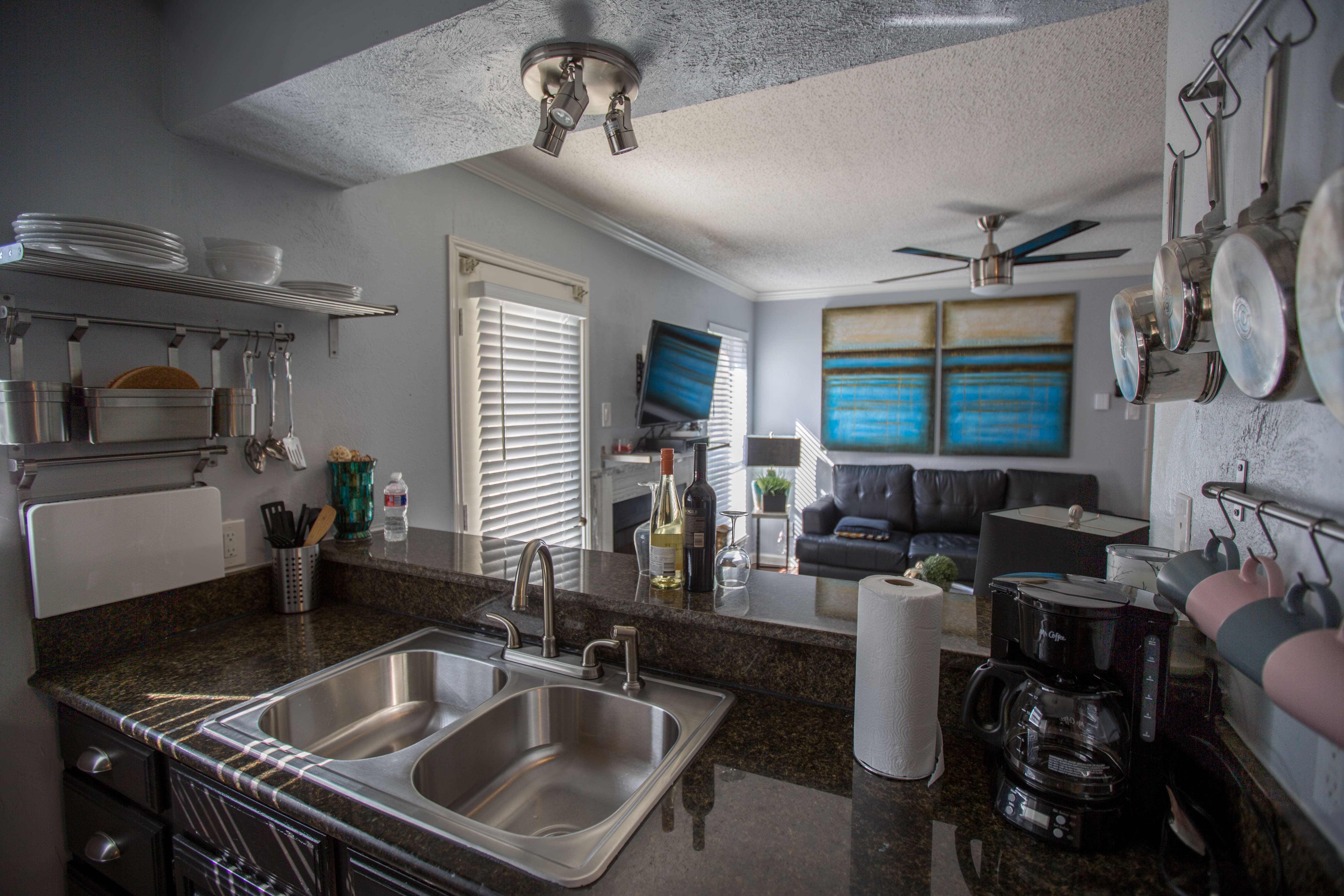 I14 - Apt|Patio|11mi to Convention Ctr|Sleeps 4 | Photo 18