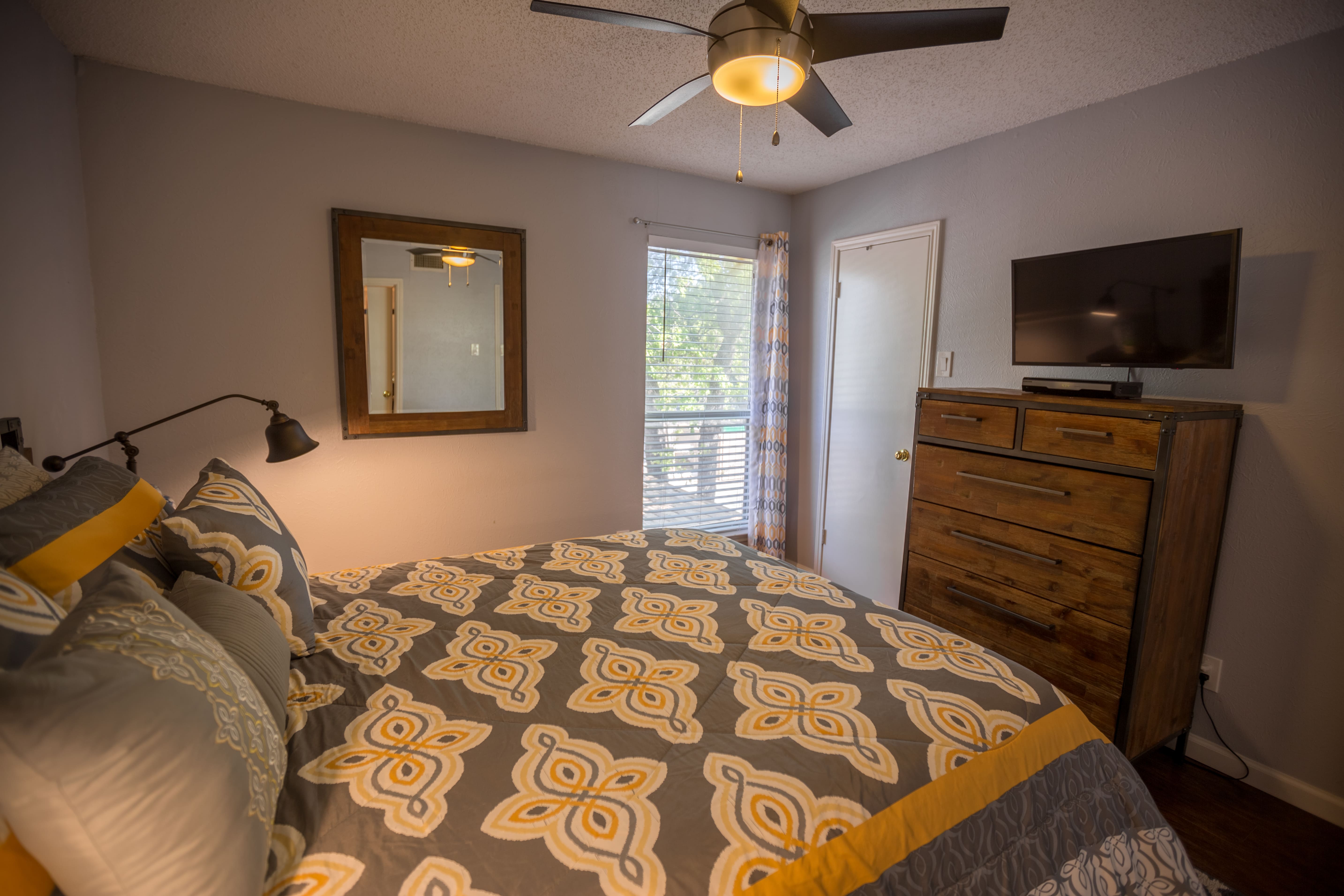 I14 - Apt|Patio|11mi to Convention Ctr|Sleeps 4 | Photo 3
