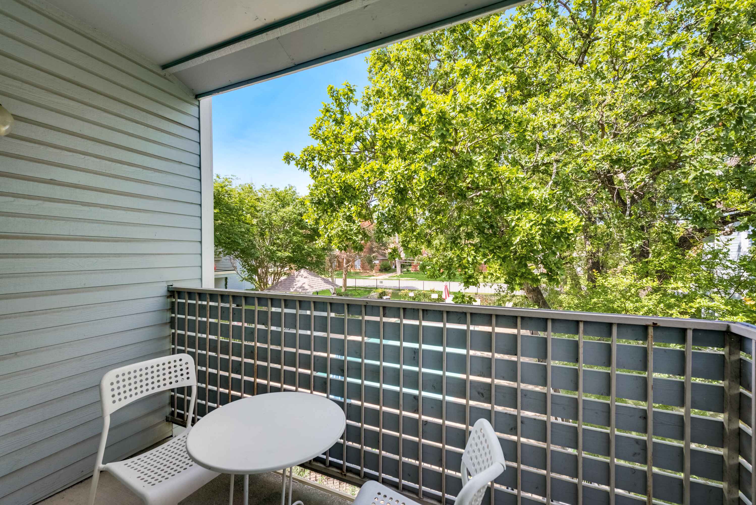 I18 - Apt|Yard|11mi to Fair Park|Sleeps 4 | Photo 16