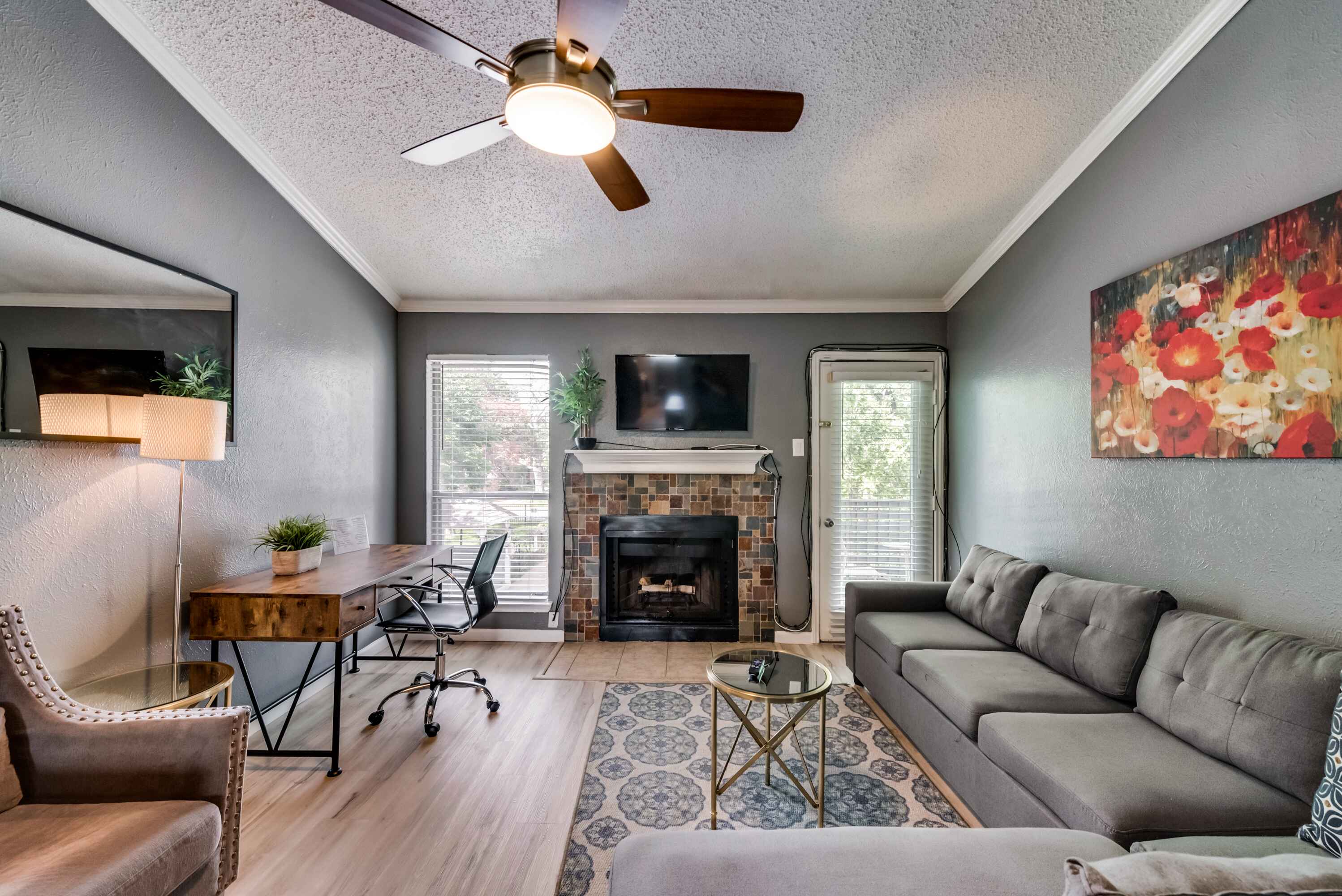 I18 - Apt|Yard|11mi to Fair Park|Sleeps 4