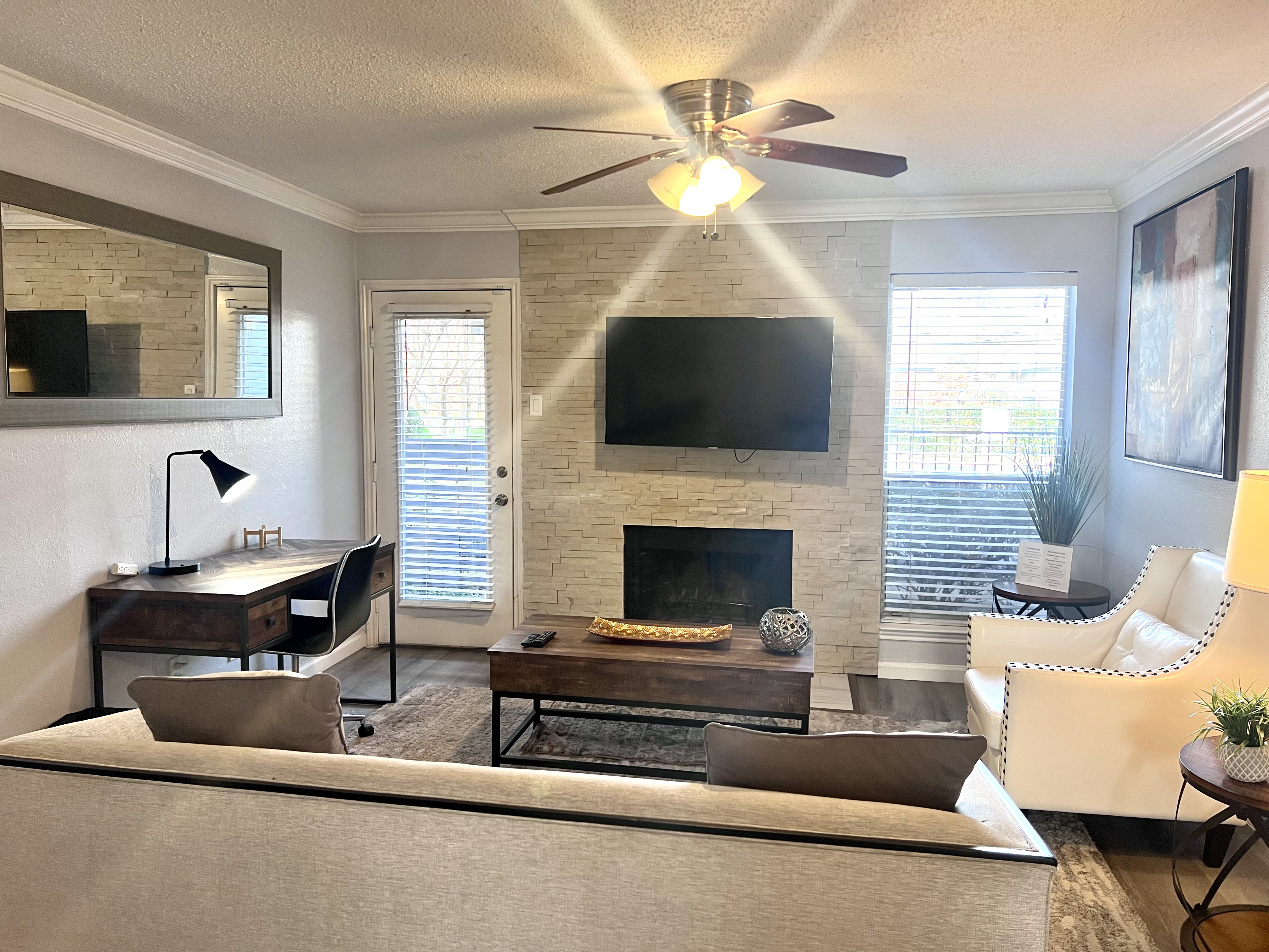 I20 - Apt|Yard|11mi to Fair Park|Sleeps 4 | Photo 2