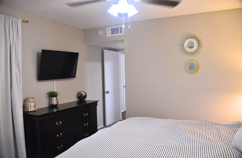I207 - Apt|Patio|10mi to Convention Ctr|Sleeps 2 | Photo 5