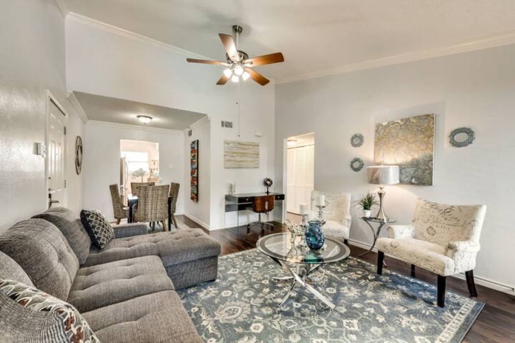 I22 - Apt|Yard|11mi to Fair Park|Sleeps 4