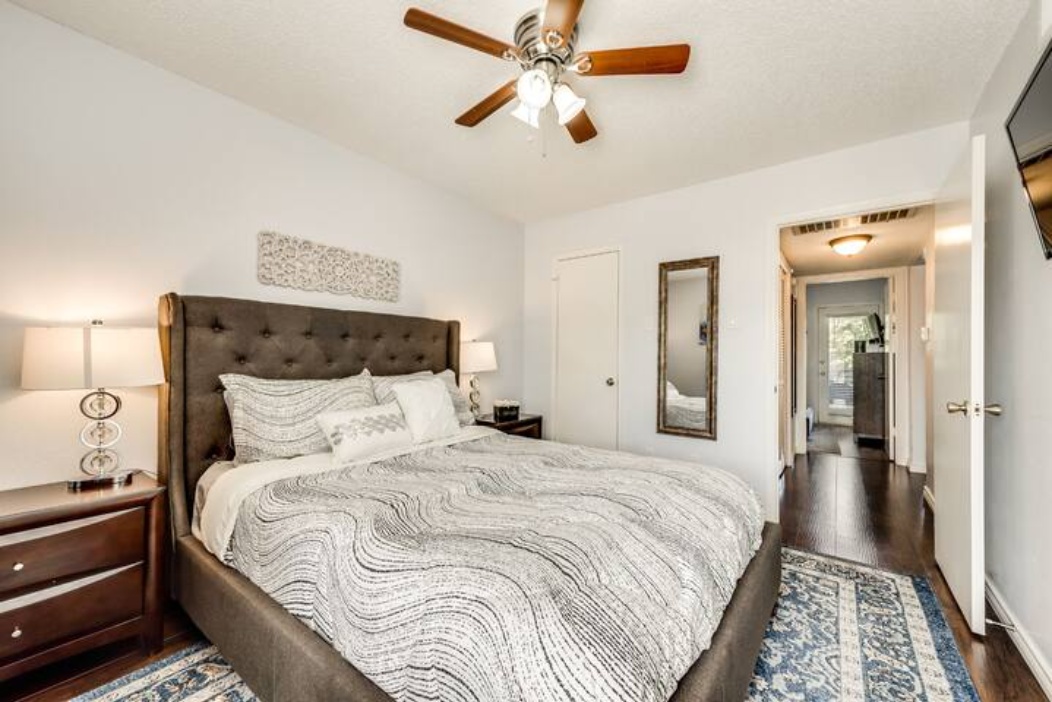 I22 - Apt|Yard|11mi to Fair Park|Sleeps 4 | Photo 2