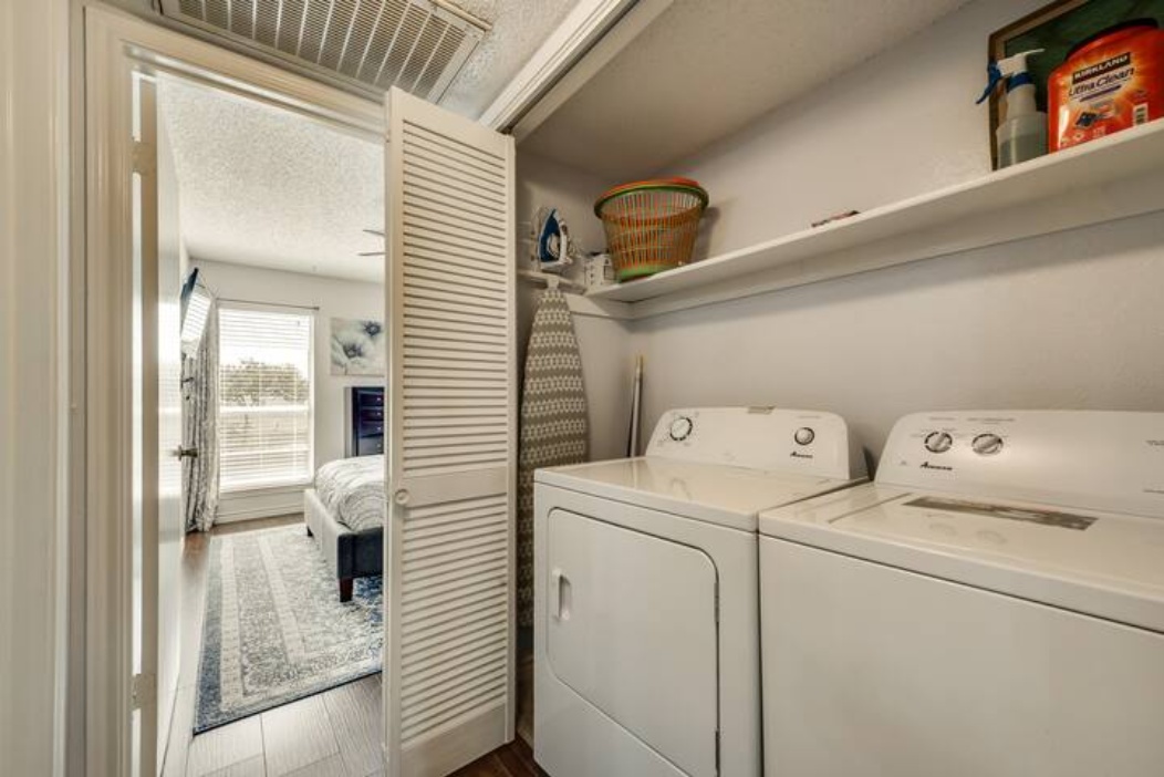 I22 - Apt|Yard|11mi to Fair Park|Sleeps 4 | Photo 3