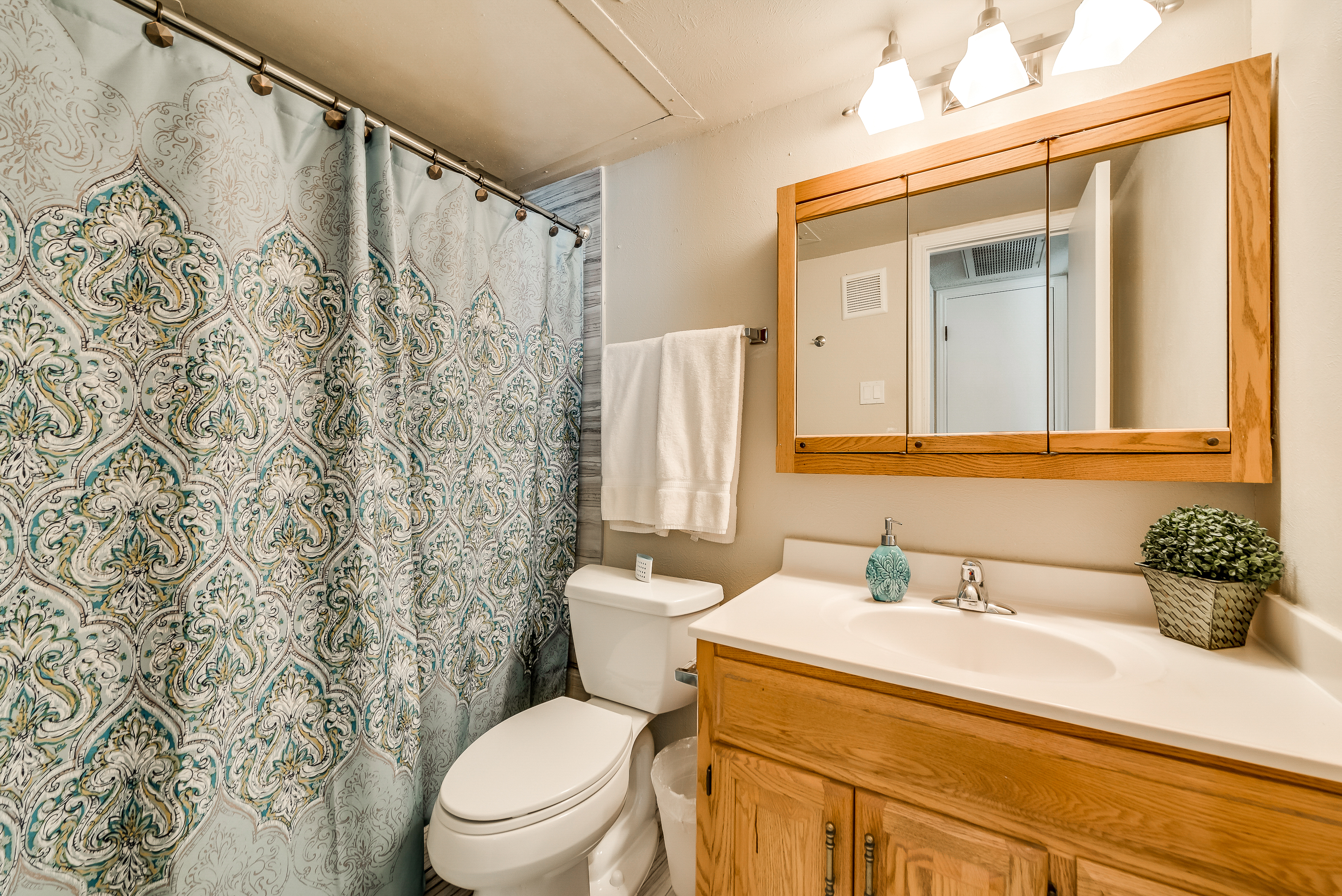 I24 - Apt|Patio|11mi to Convention Ctr|Sleeps 2 | Photo 12