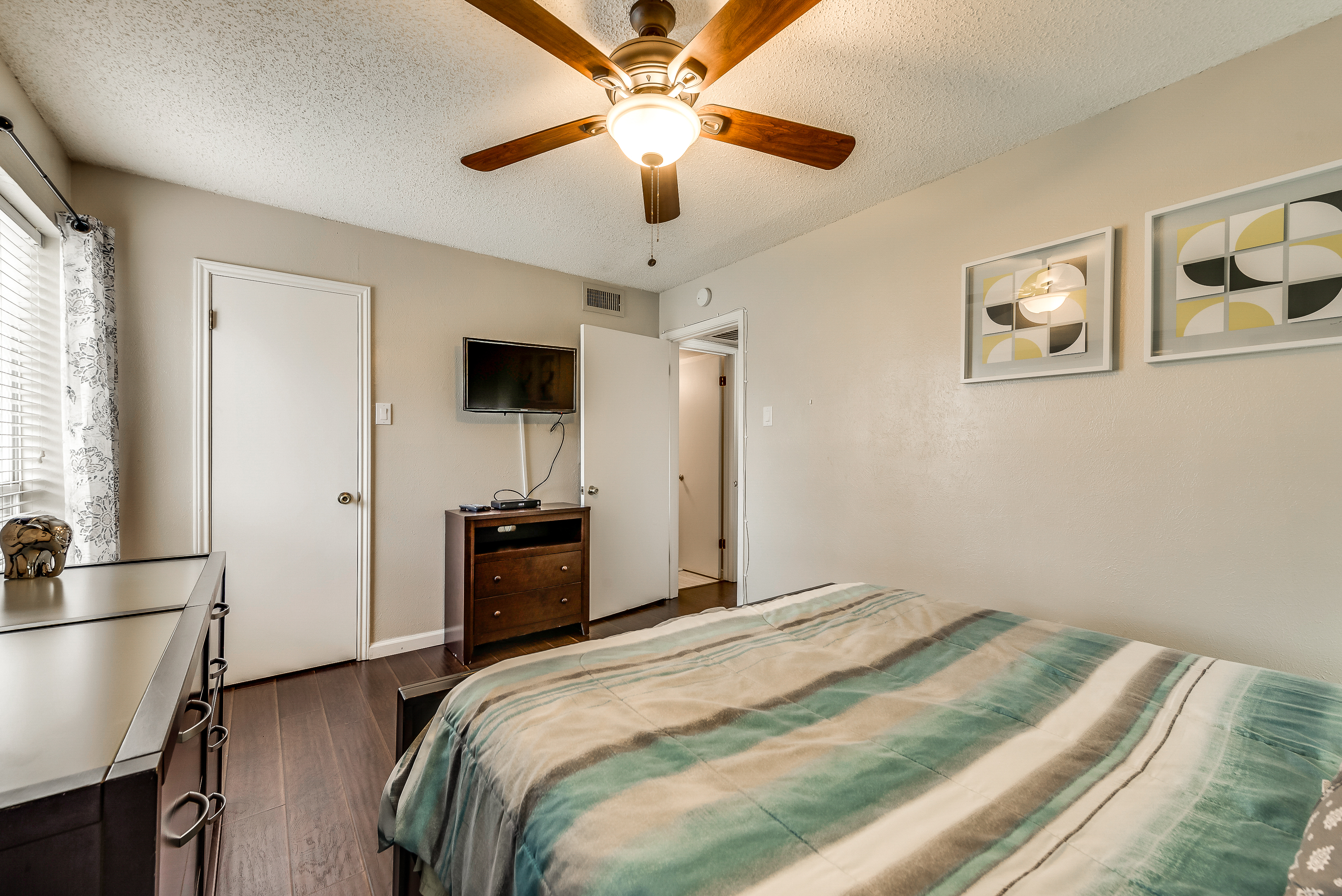 I24 - Apt|Patio|11mi to Convention Ctr|Sleeps 2 | Photo 10