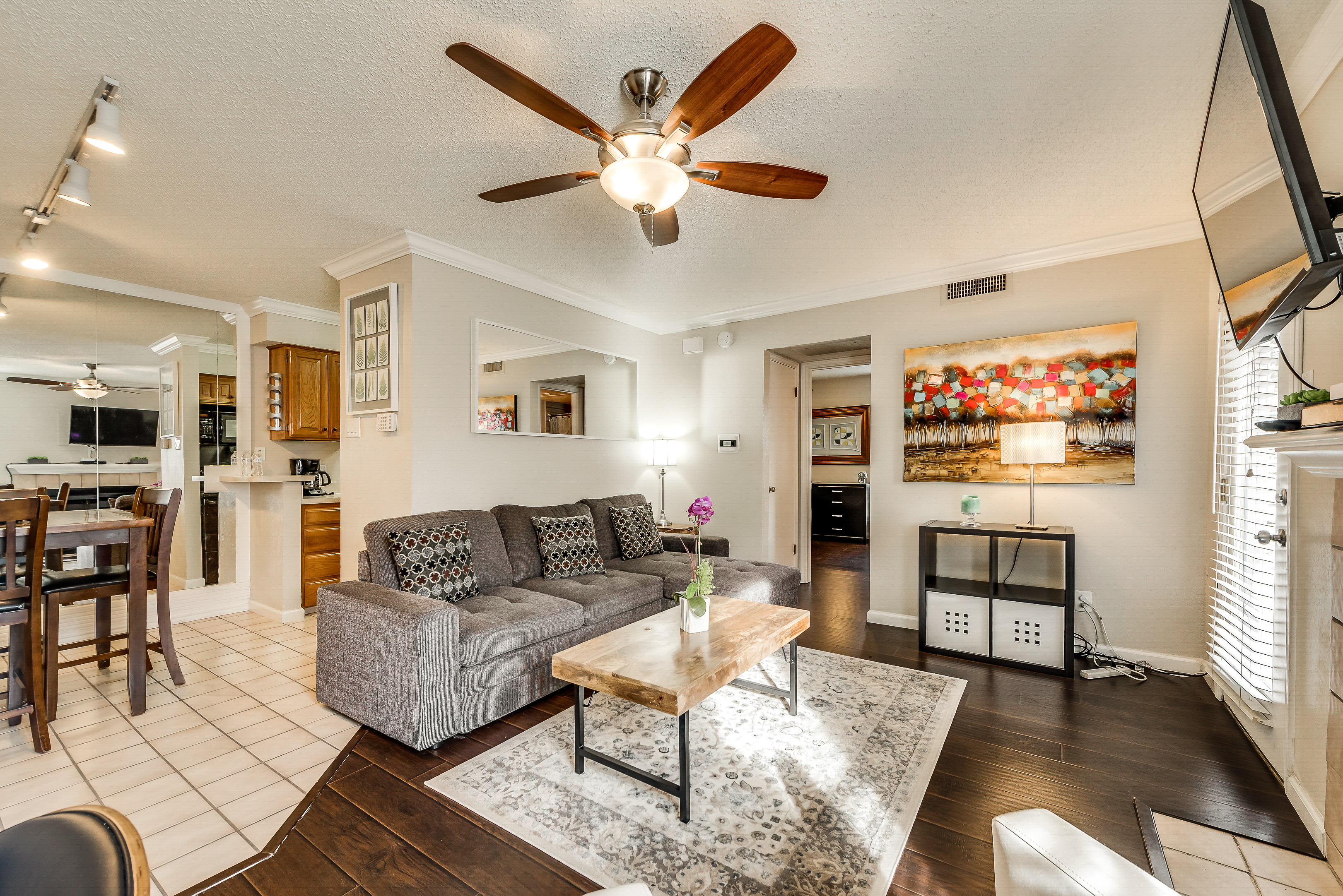 I24 - Apt|Patio|11mi to Convention Ctr|Sleeps 2