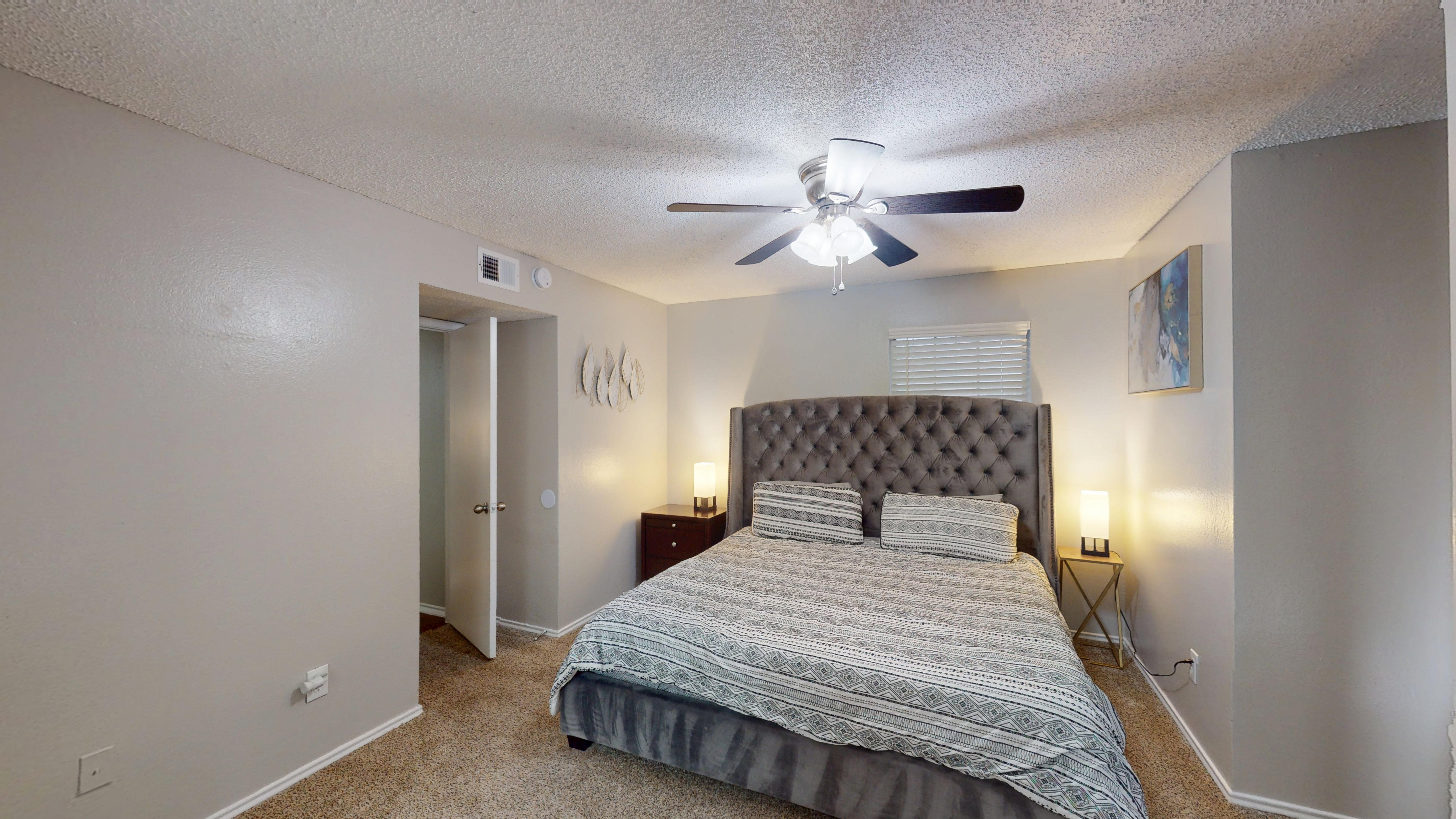 I241 - Apt|Patio|10mi to Convention Ctr|Sleeps 4 | Photo 11