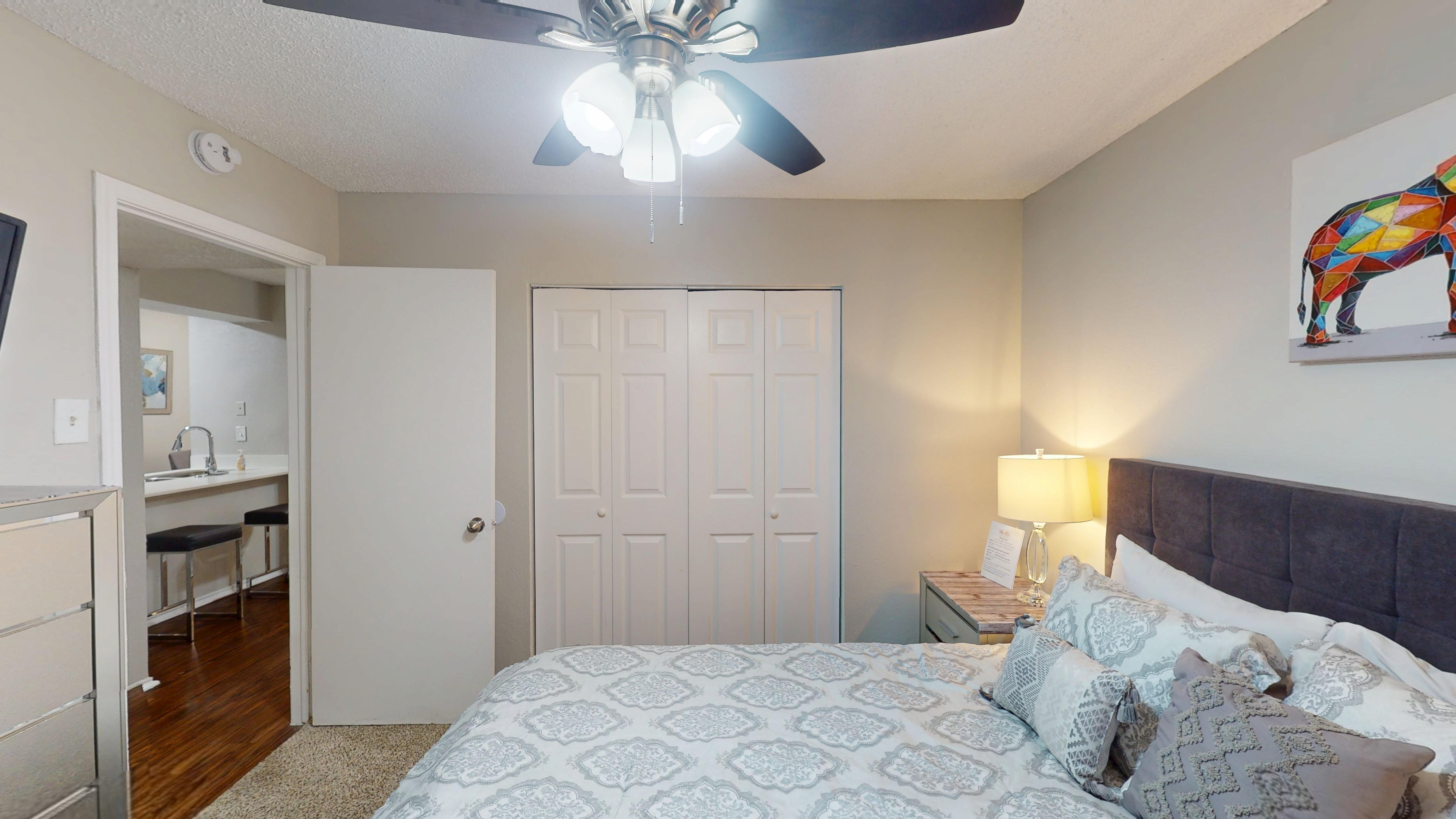 I241 - Apt|Patio|10mi to Convention Ctr|Sleeps 4 | Photo 3