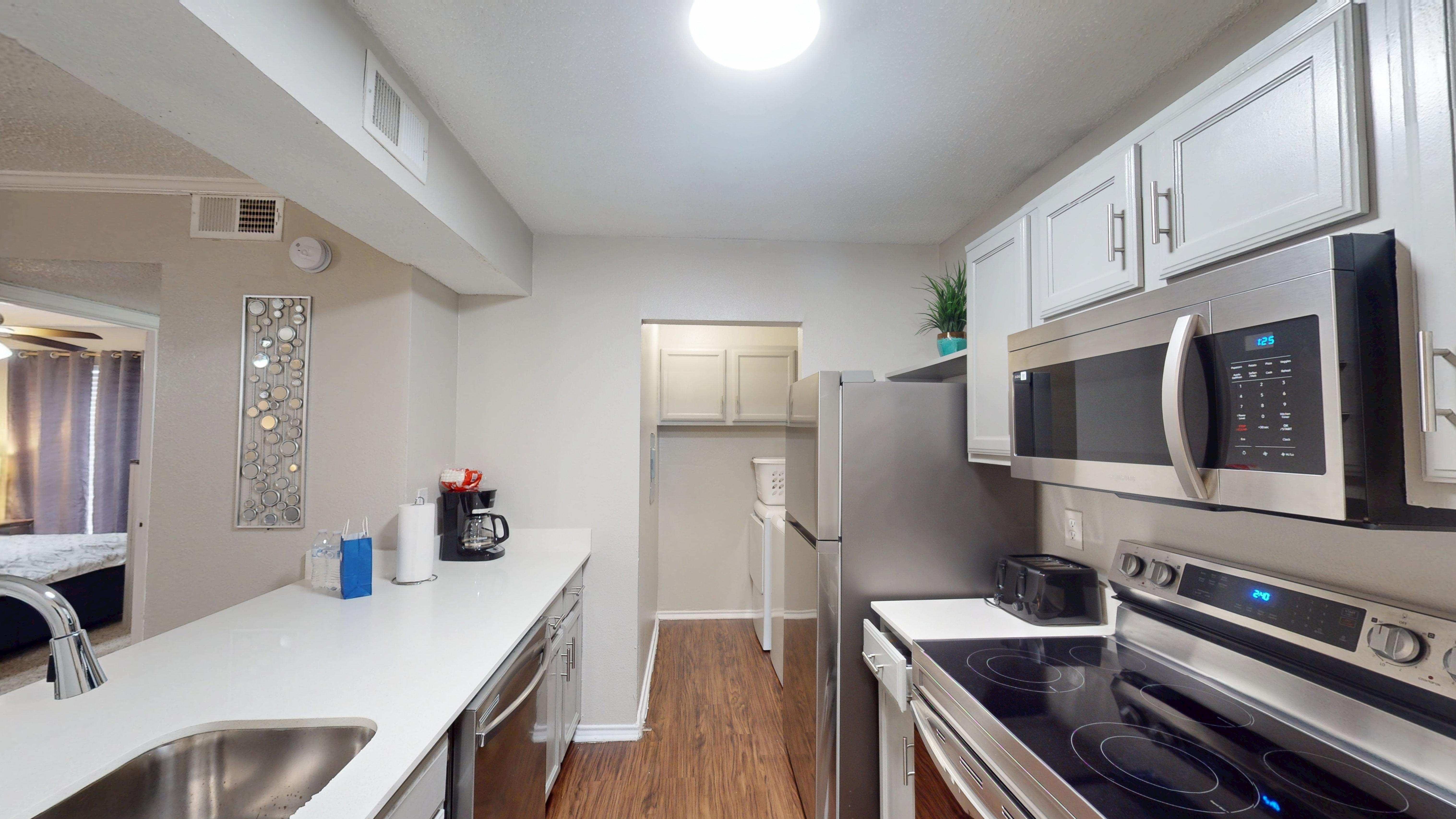 I241 - Apt|Patio|10mi to Convention Ctr|Sleeps 4 | Photo 2