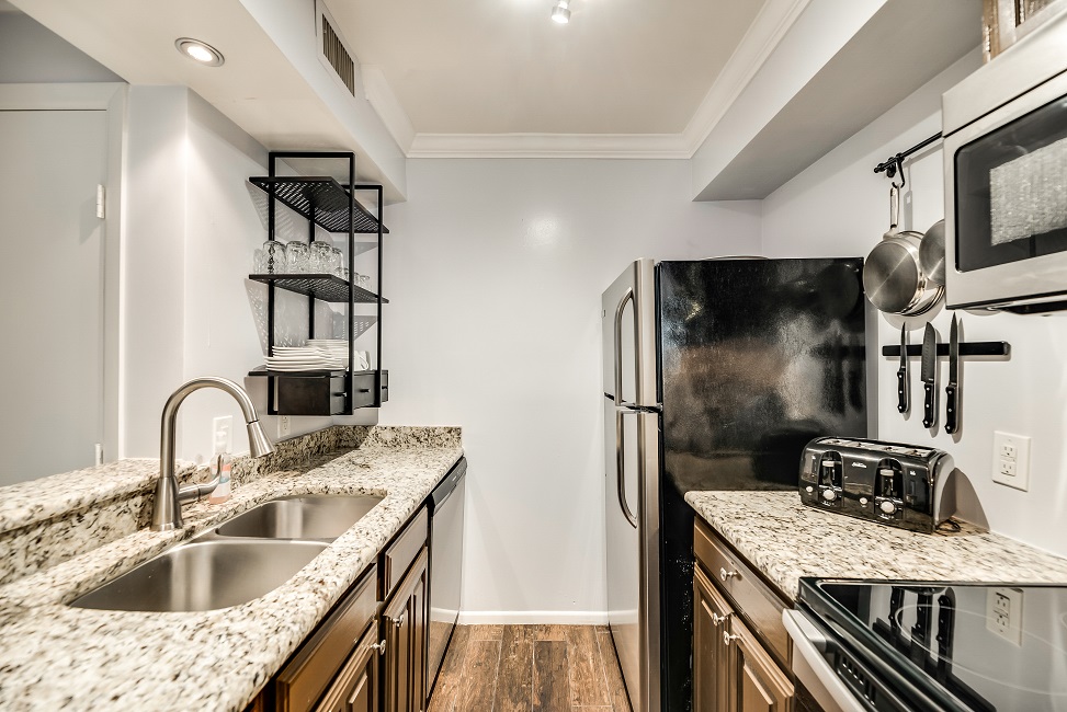 I28 - Apt|Patio|10mi to Convention Ctr|Sleeps 2 | Photo 1