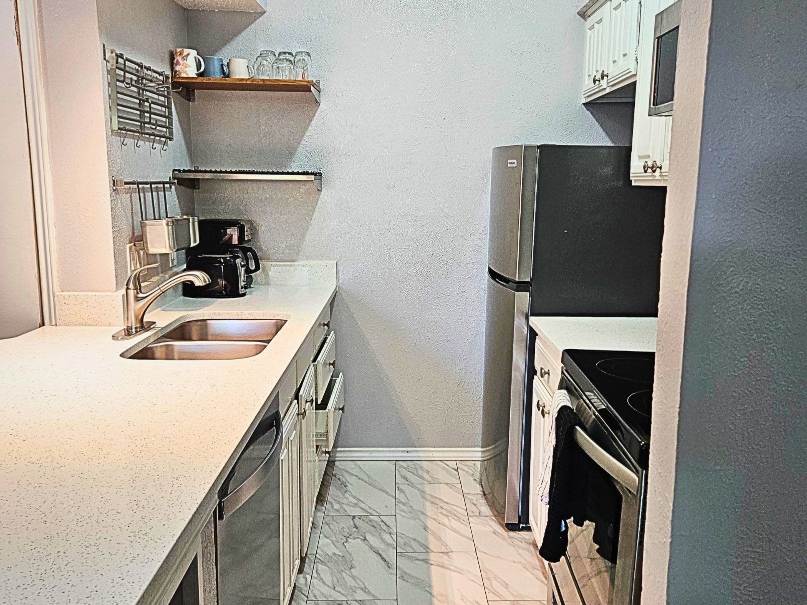 I30 - Apt|Patio|11mi to Convention Ctr|Sleeps 2 | Photo 2