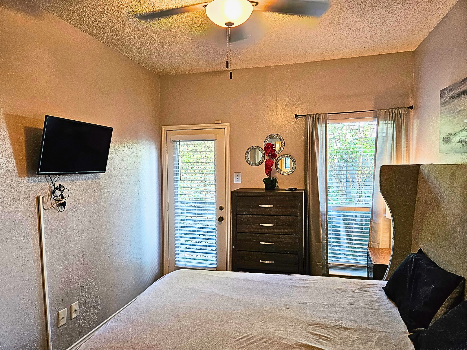 I30 - Apt|Patio|11mi to Convention Ctr|Sleeps 2 | Photo 5