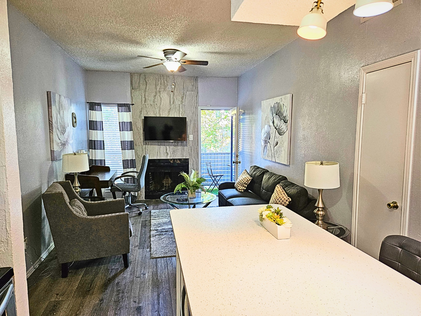 I30 - Apt|Patio|11mi to Convention Ctr|Sleeps 2 | Photo 10