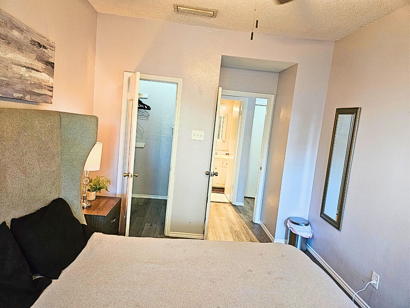 I30 - Apt|Patio|11mi to Convention Ctr|Sleeps 2 | Photo 1
