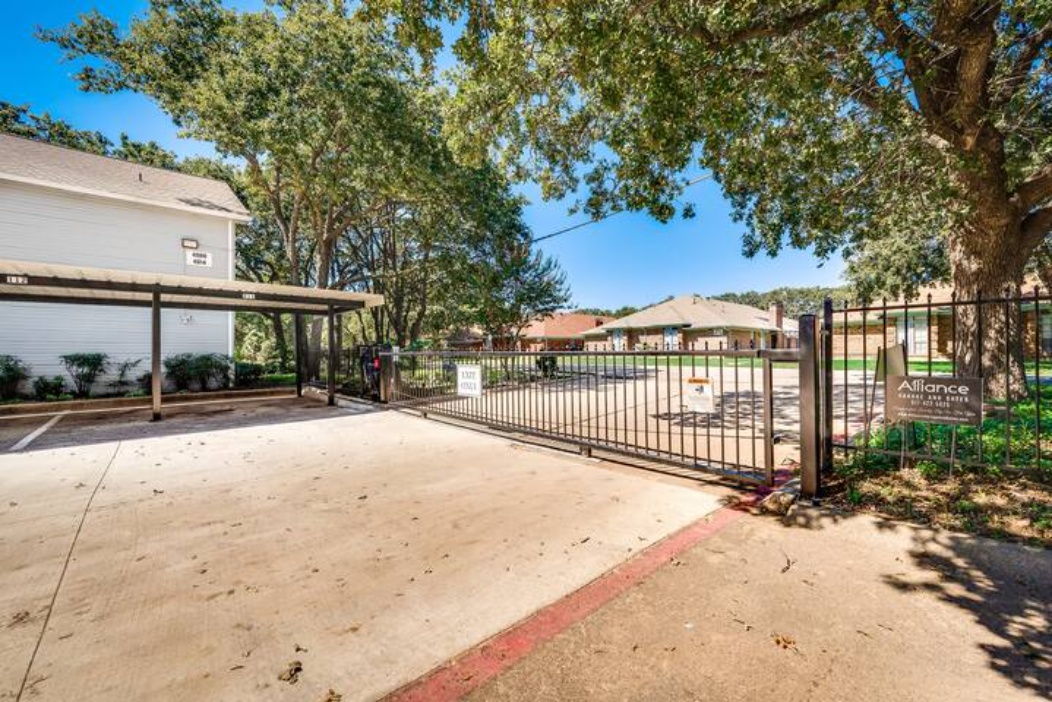 I36 - Apt|Yard|11mi to Fair Park|Sleeps 4 | Photo 16