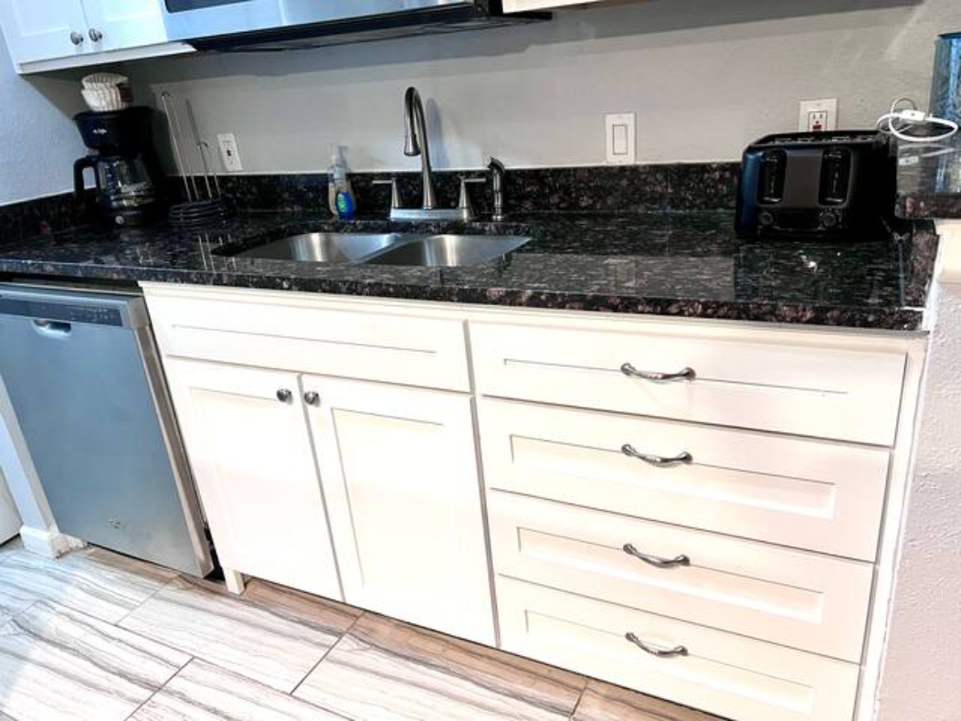 I40 - Apt|Patio|11mi to Convention Ctr|Sleeps 2 | Photo 10