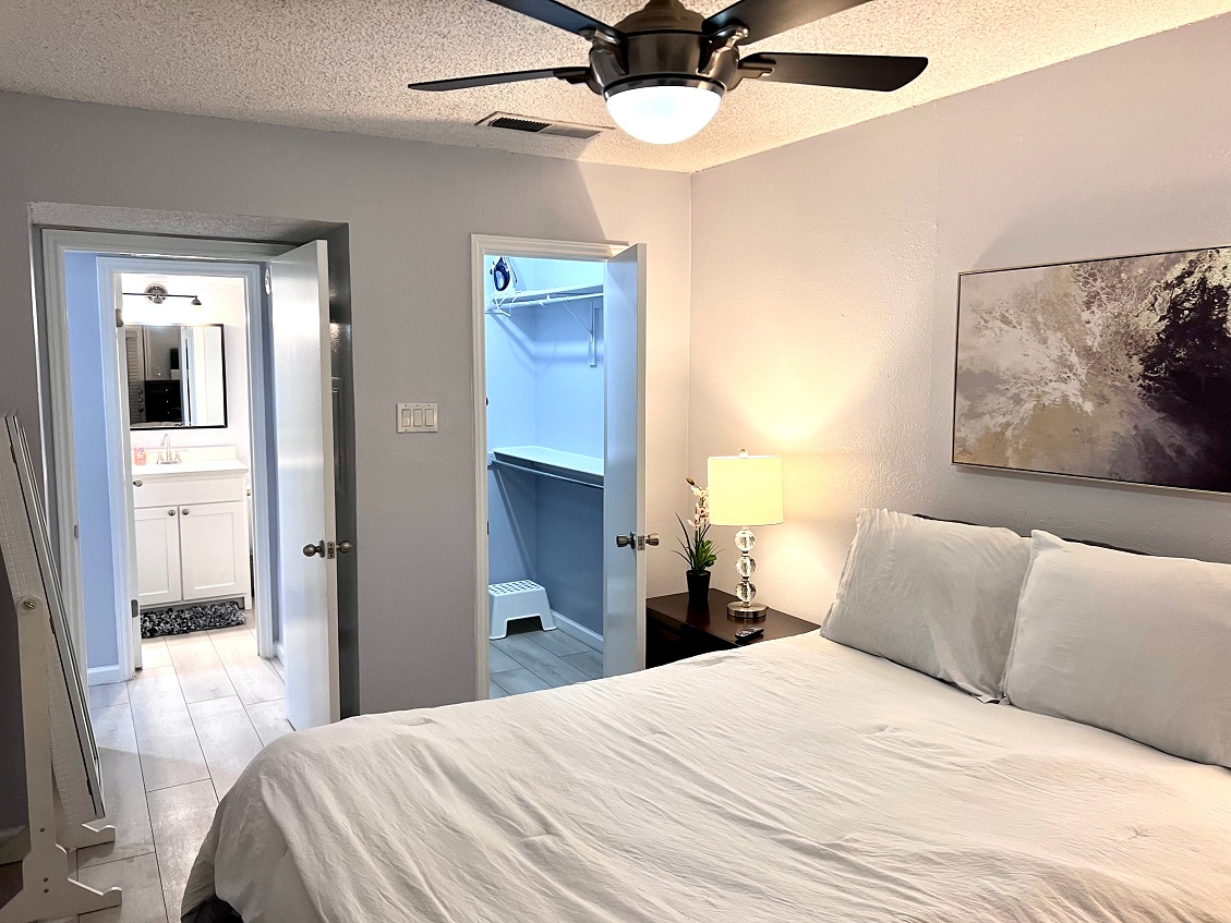I44 - Apt|Patio|11mi to Convention Ctr|Sleeps 2 | Photo 9