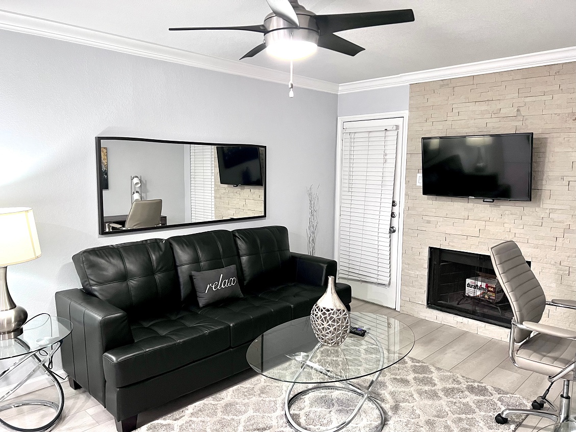 I44 - Apt|Patio|11mi to Convention Ctr|Sleeps 2