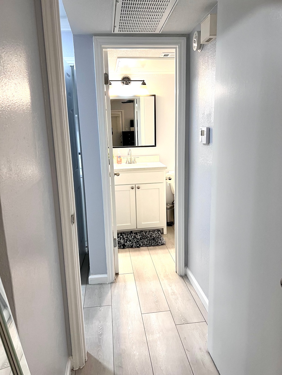I44 - Apt|Patio|11mi to Convention Ctr|Sleeps 2 | Photo 12