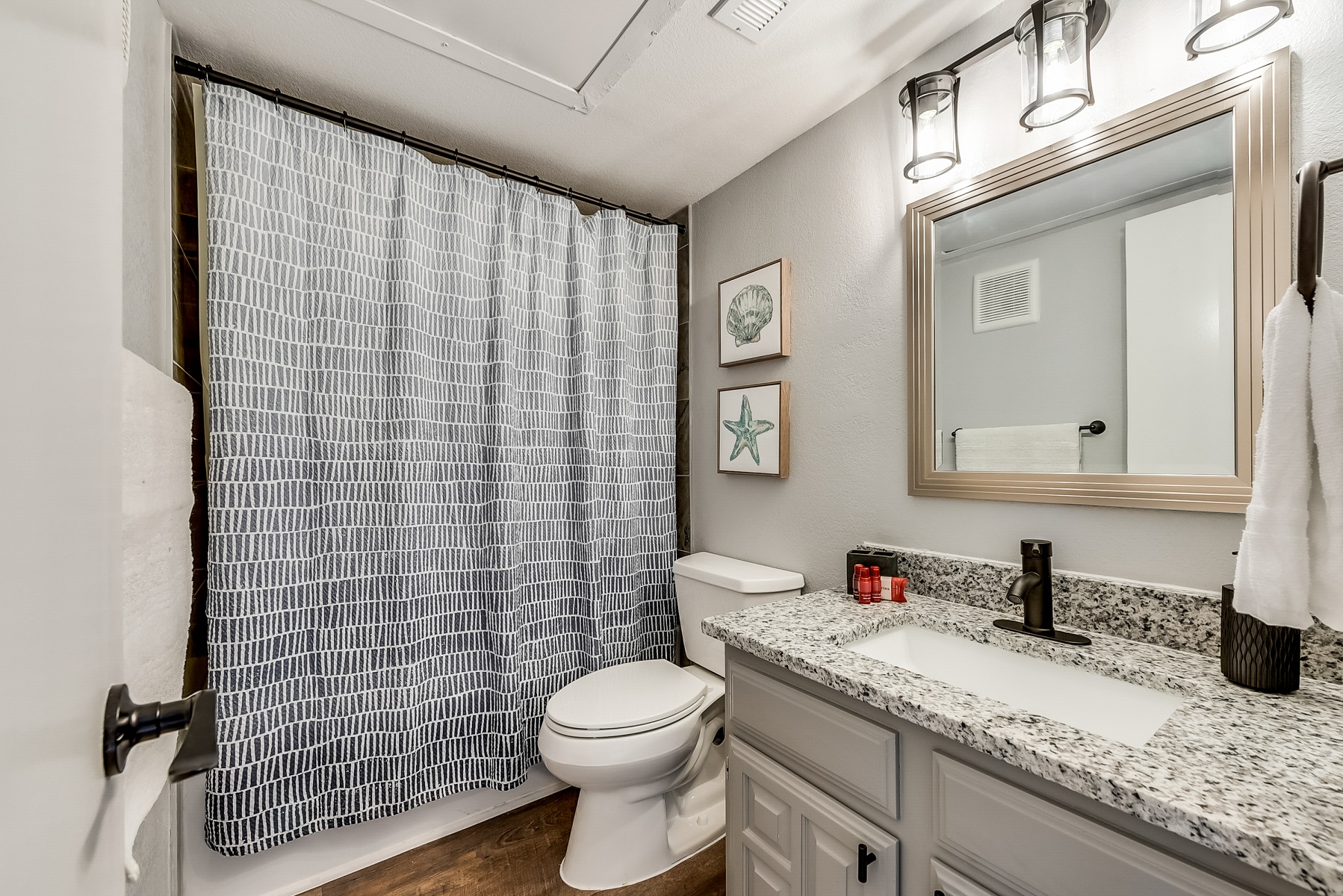 I45 - Apt|Patio|11mi to Convention Ctr|Sleeps 2 | Photo 12