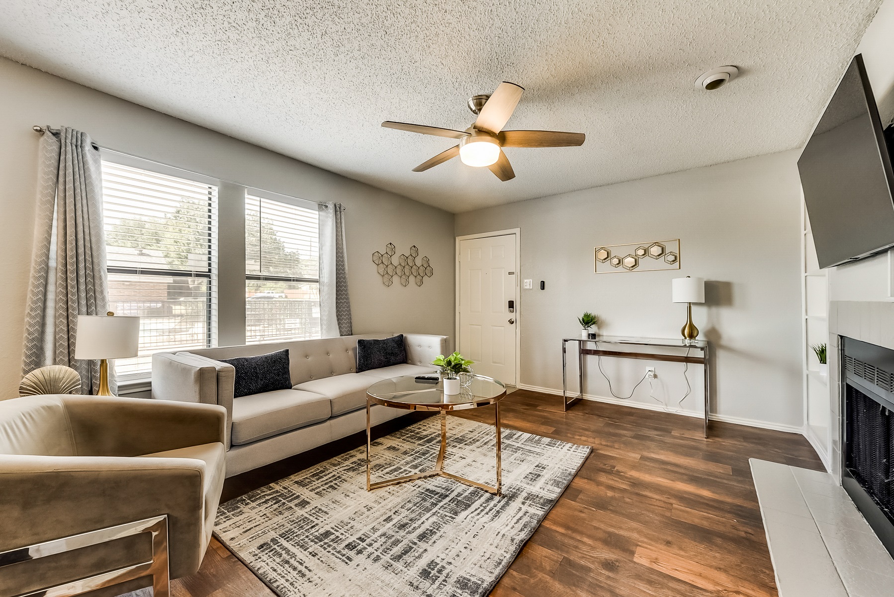 I45 - Apt|Patio|11mi to Convention Ctr|Sleeps 2