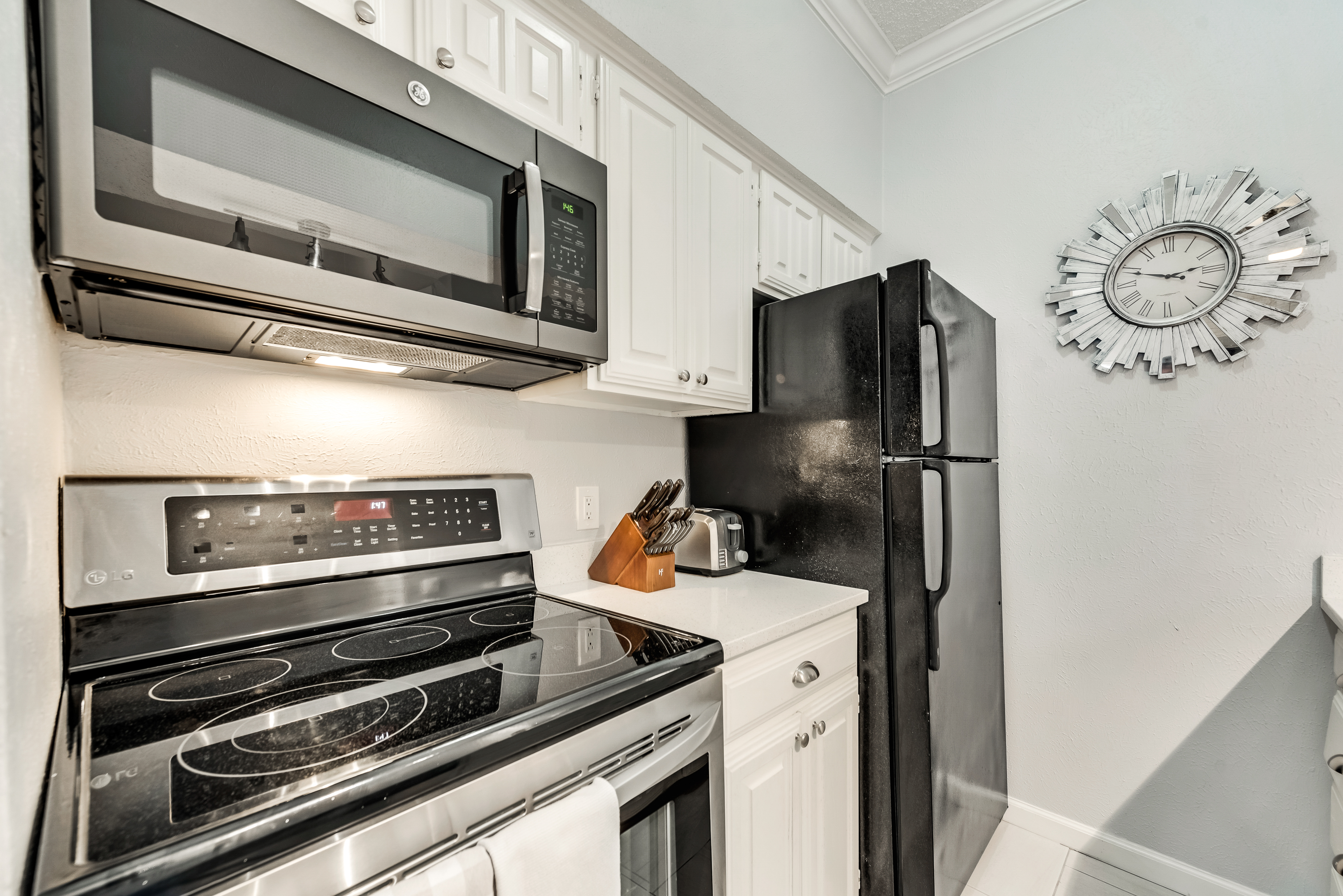 I46 - Apt|Patio|11mi to Convention Ctr|Sleeps 2 | Photo 7