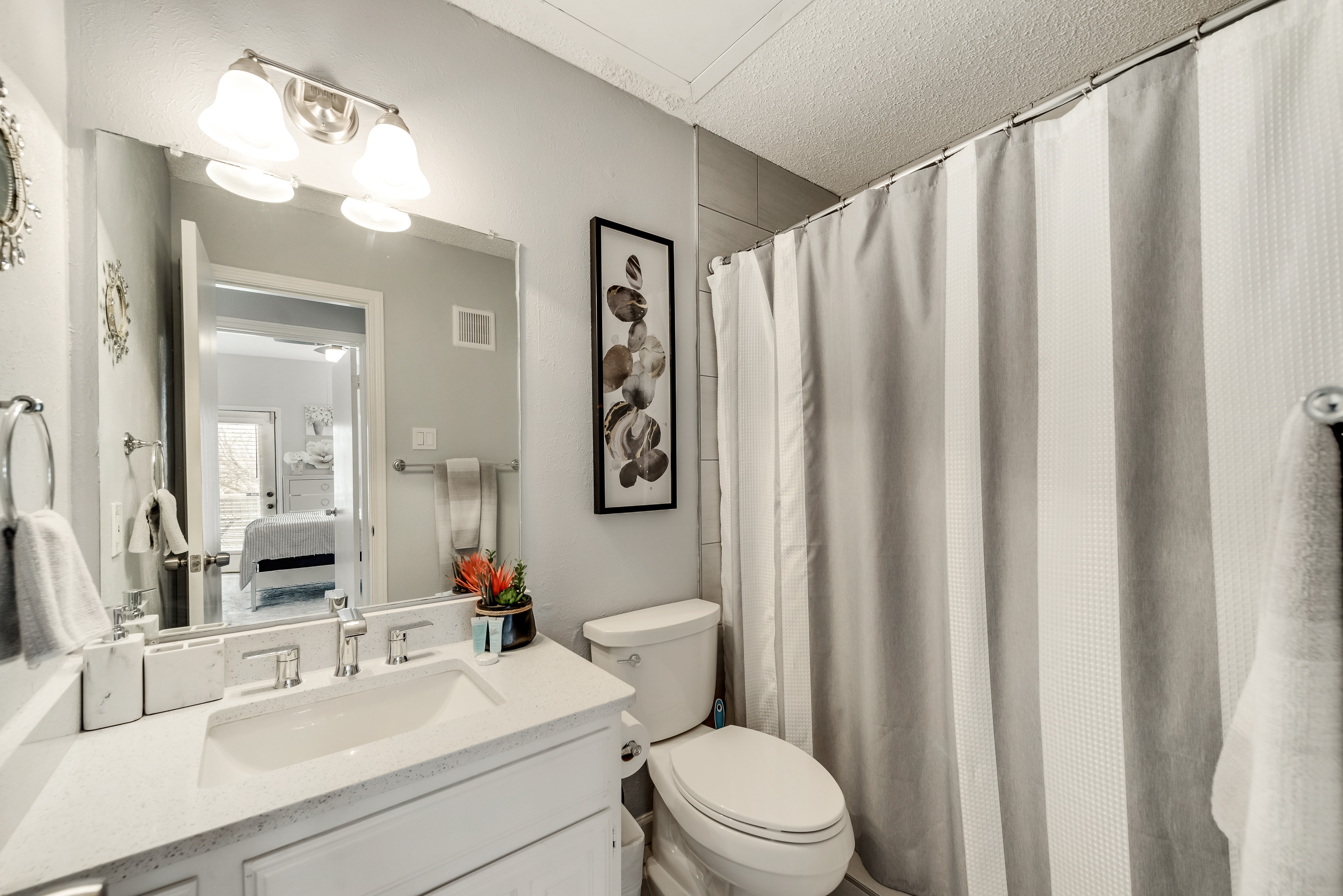 I46 - Apt|Patio|11mi to Convention Ctr|Sleeps 2 | Photo 11