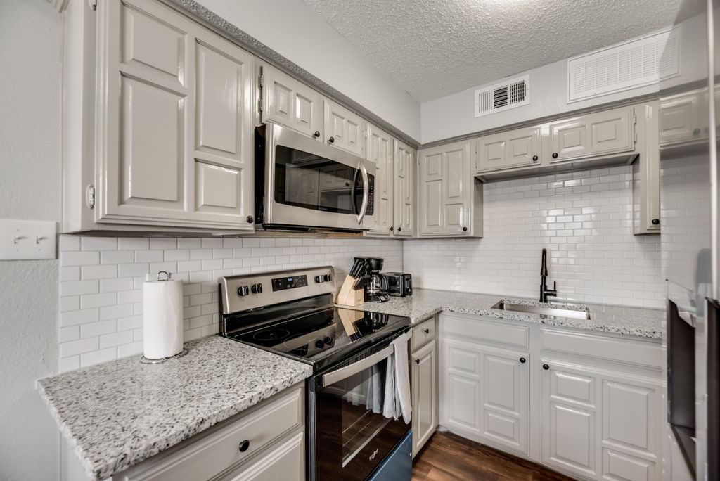 I47 - Apt|Patio|11mi to Convention Ctr|Sleeps 2 | Photo 8