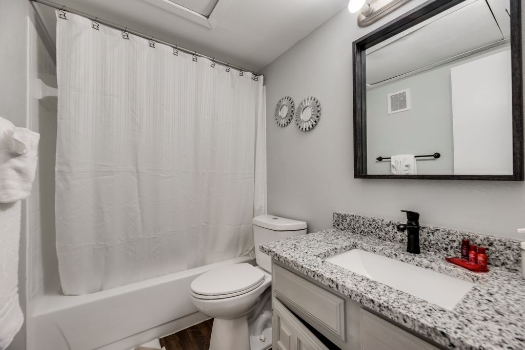 I47 - Apt|Patio|11mi to Convention Ctr|Sleeps 2 | Photo 14