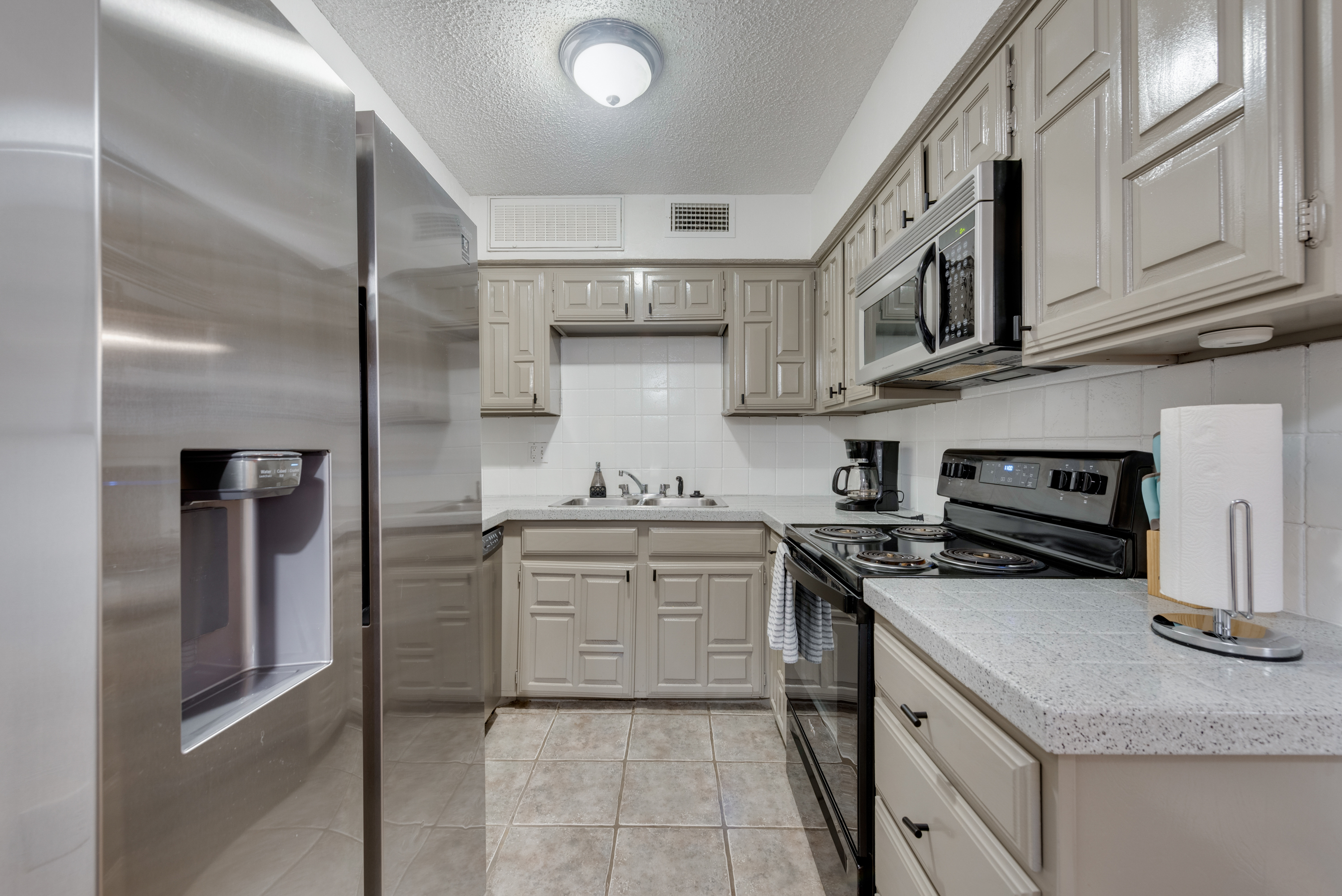 I49 - Apt|Patio|11mi to Convention Ctr|Sleeps 2 | Photo 7