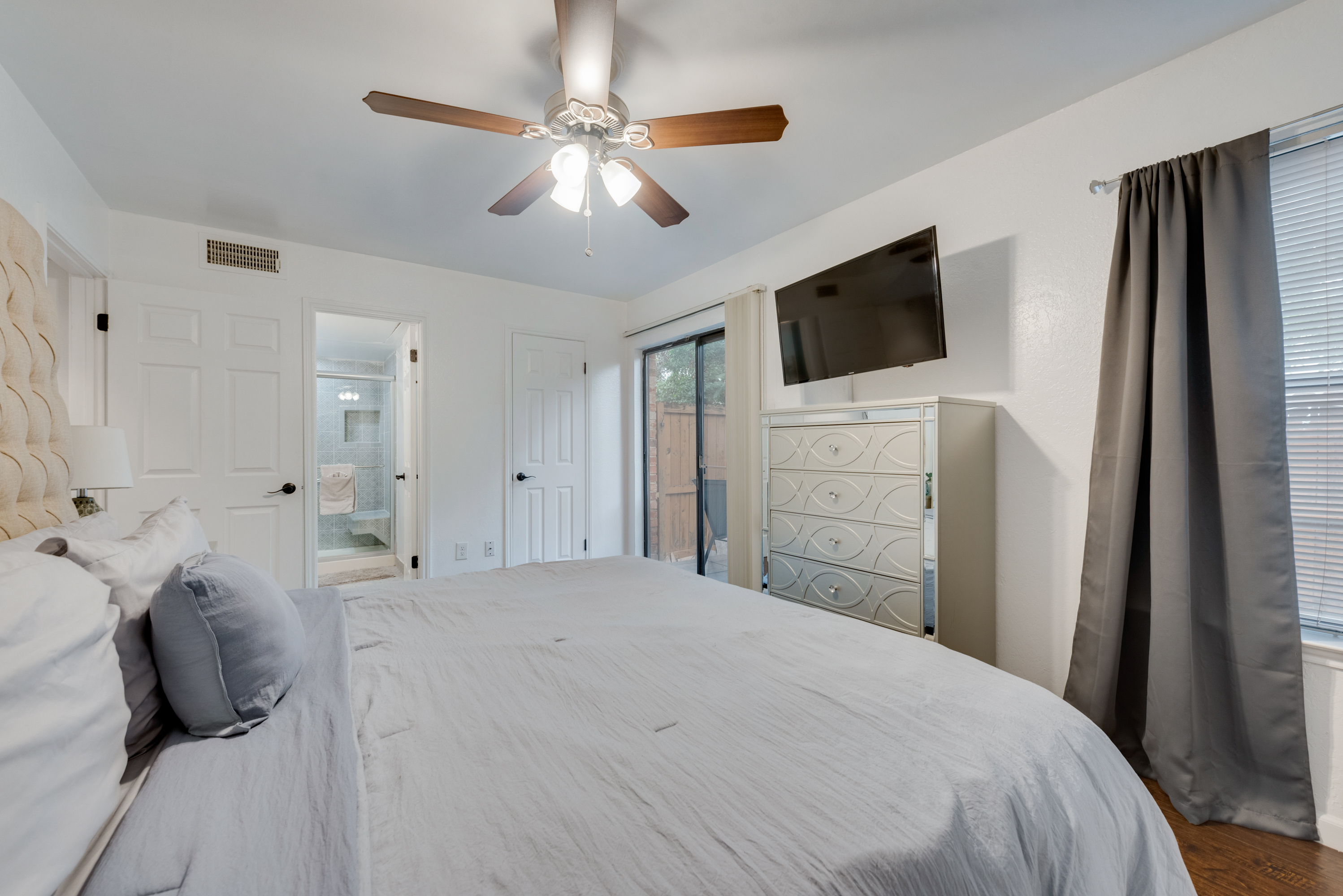 I49 - Apt|Patio|11mi to Convention Ctr|Sleeps 2 | Photo 9
