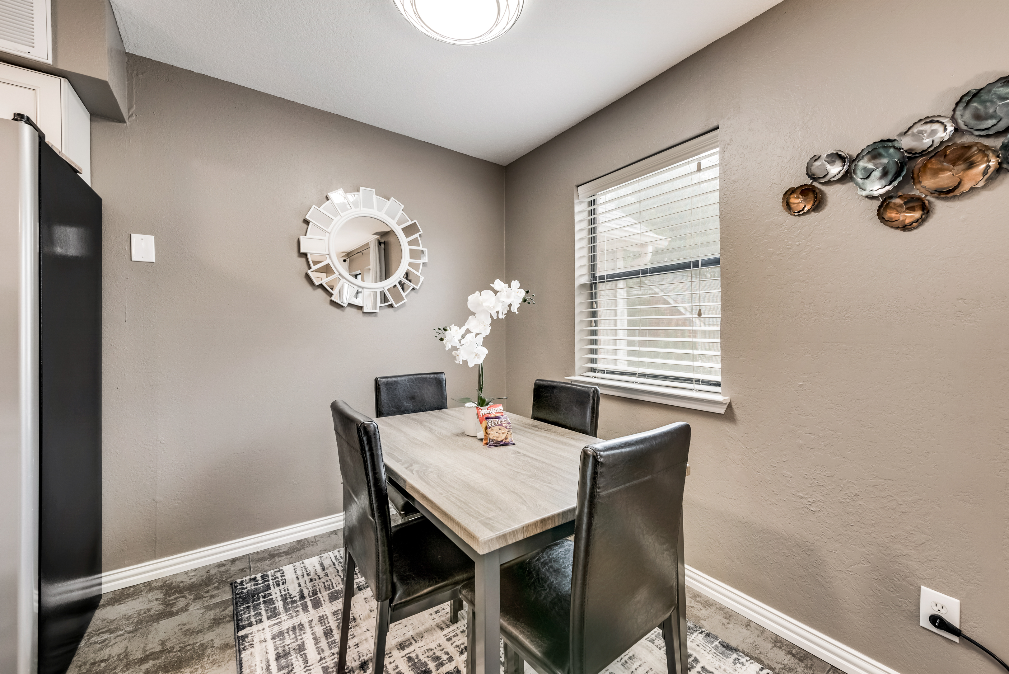 I63 - Apt|Patio|11mi to Convention Ctr|Sleeps 2 | Photo 8