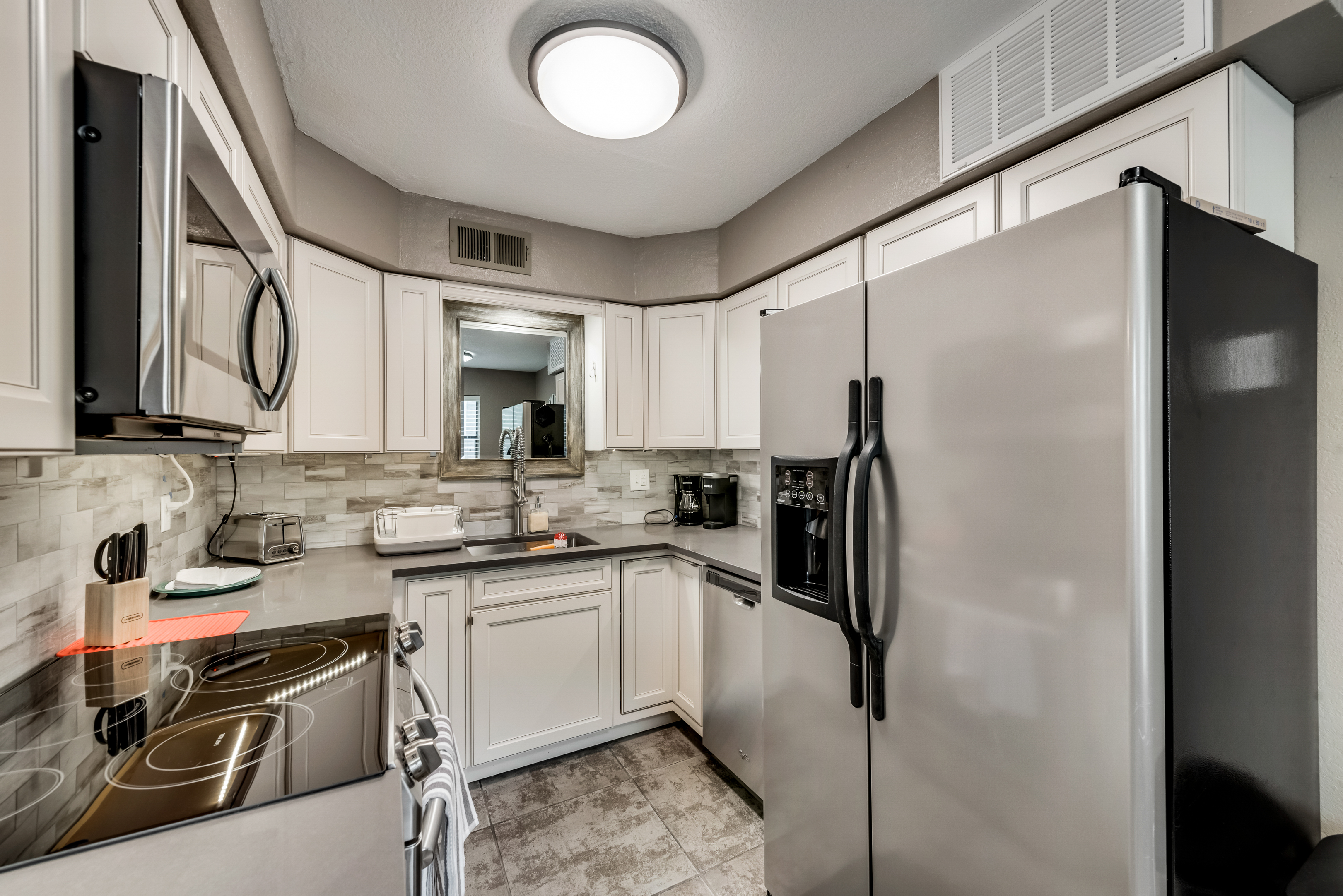 I63 - Apt|Patio|11mi to Convention Ctr|Sleeps 2 | Photo 1