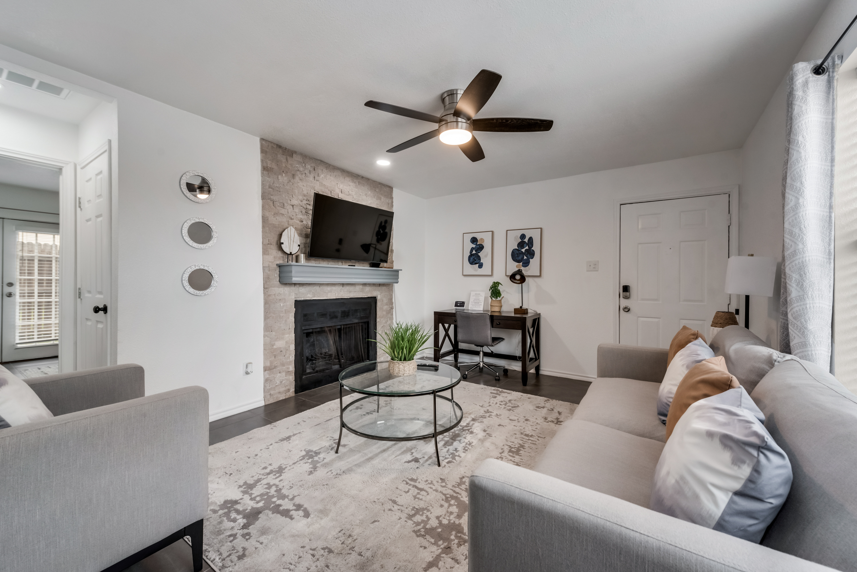 I65 - Apt|Patio|11mi to Convention Ctr|Sleeps 2 | Photo 3