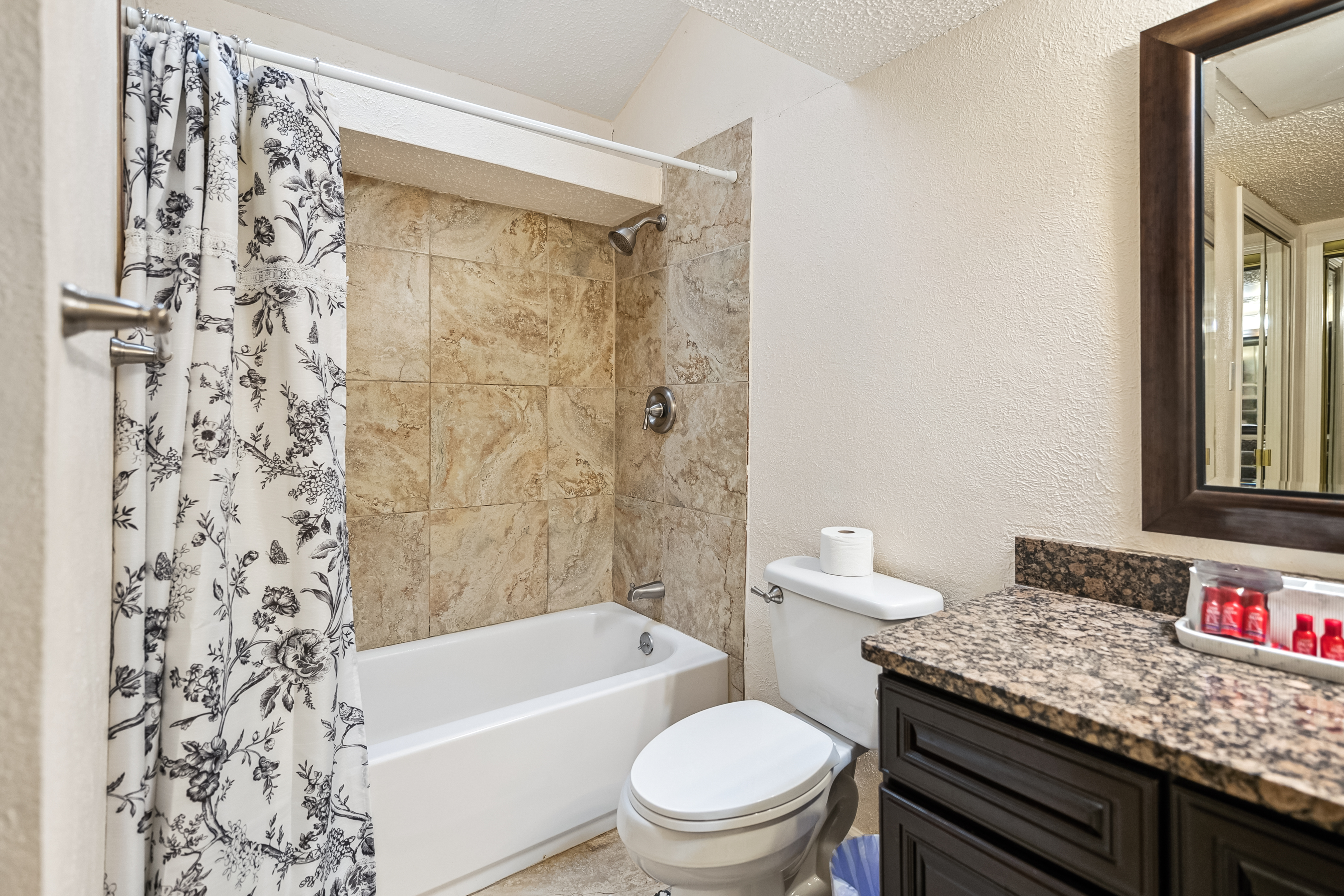 i655 - Apt|Yard|9mi to Fair Park|Sleeps 4 | Photo 35