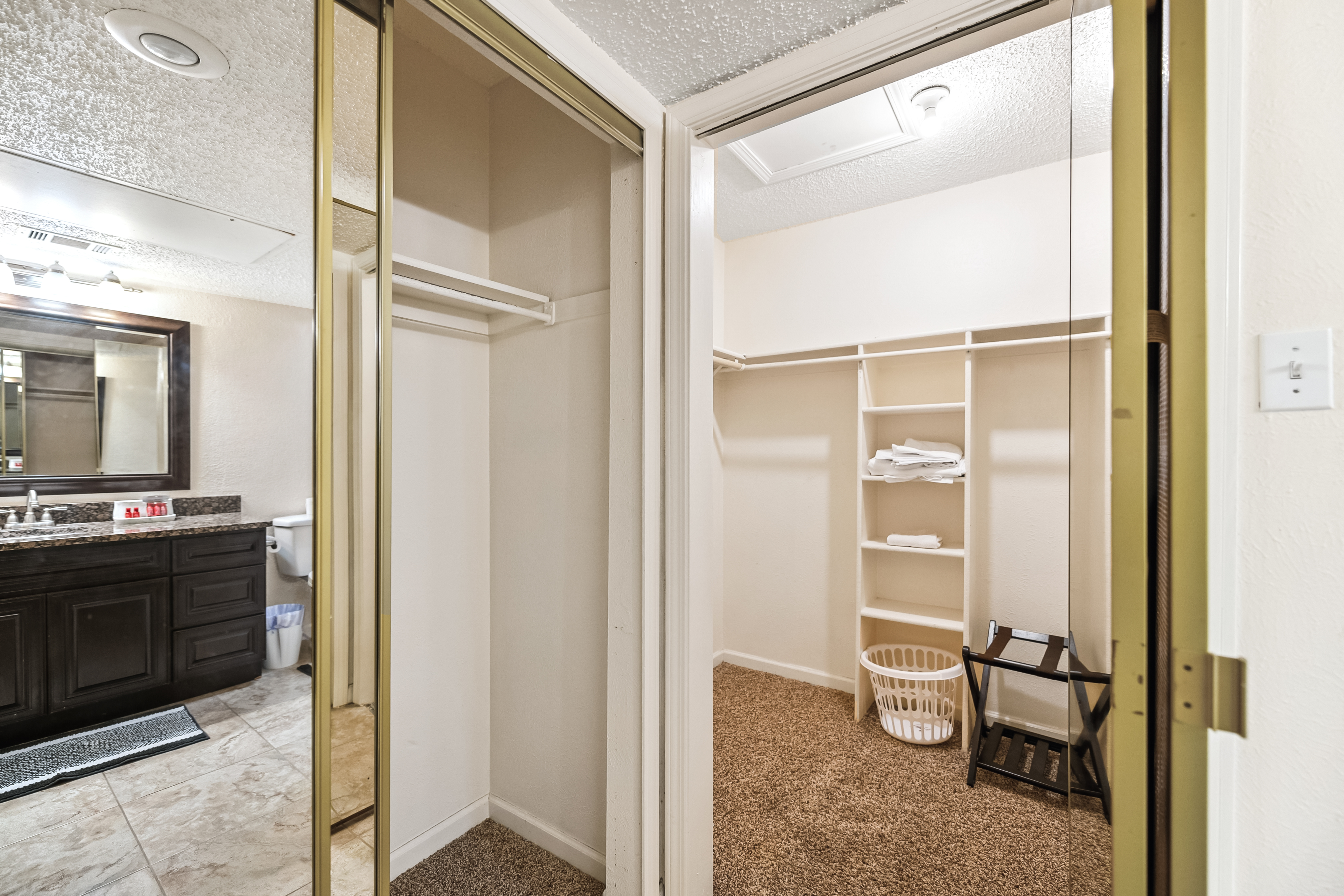 i655 - Apt|Yard|9mi to Fair Park|Sleeps 4 | Photo 25