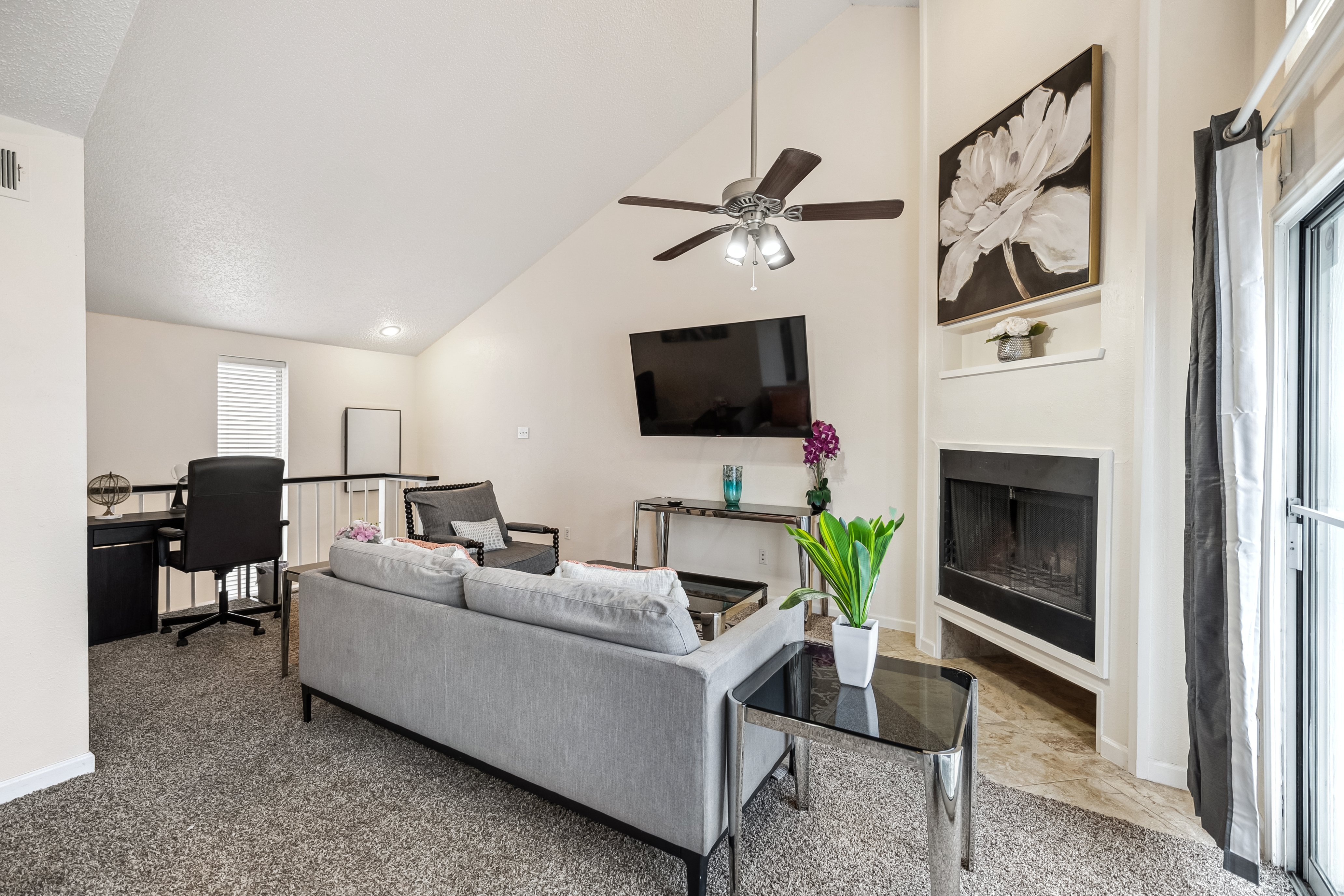 i655 - Apt|Yard|9mi to Fair Park|Sleeps 4