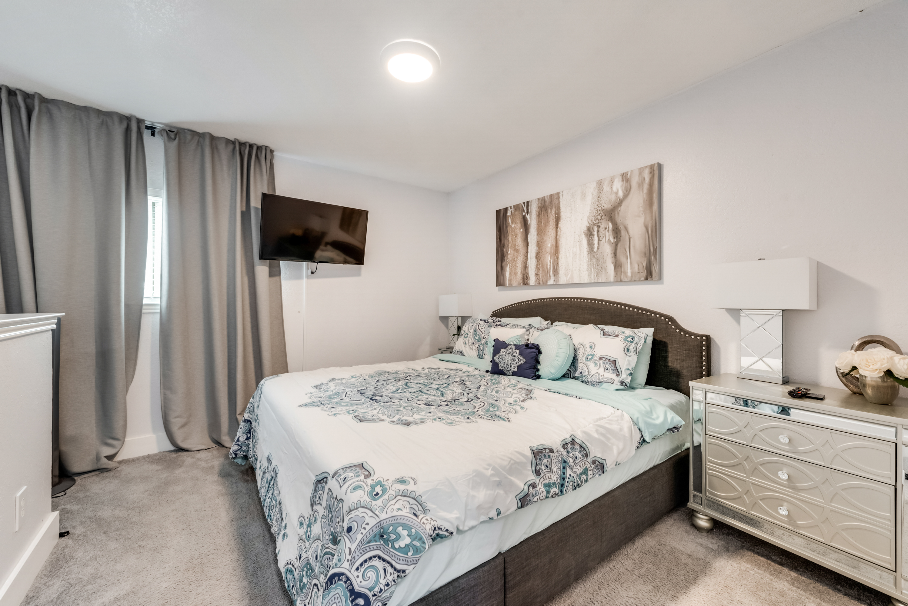 I69 - Apt|Patio|11mi to Convention Ctr|Sleeps 2 | Photo 8