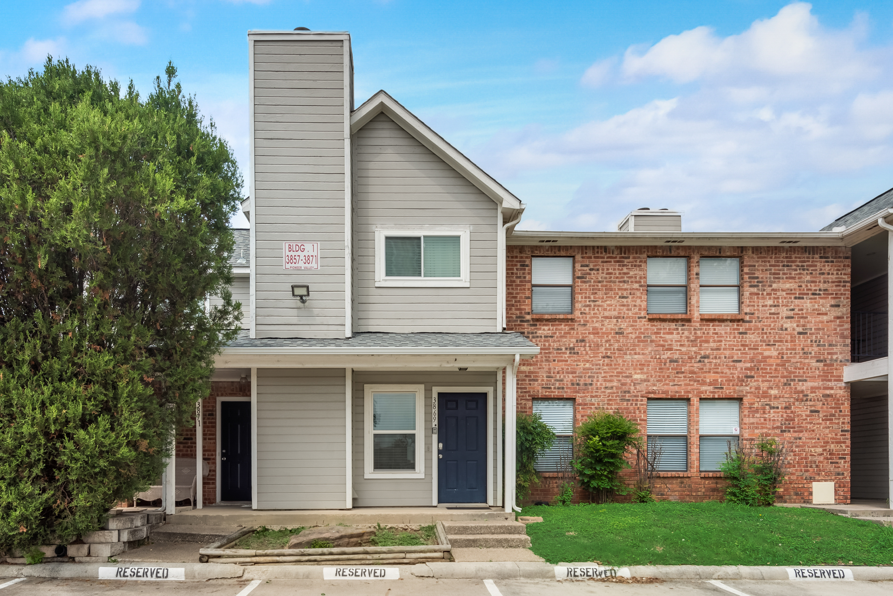 I69 - Apt|Patio|11mi to Convention Ctr|Sleeps 2 | Photo 15