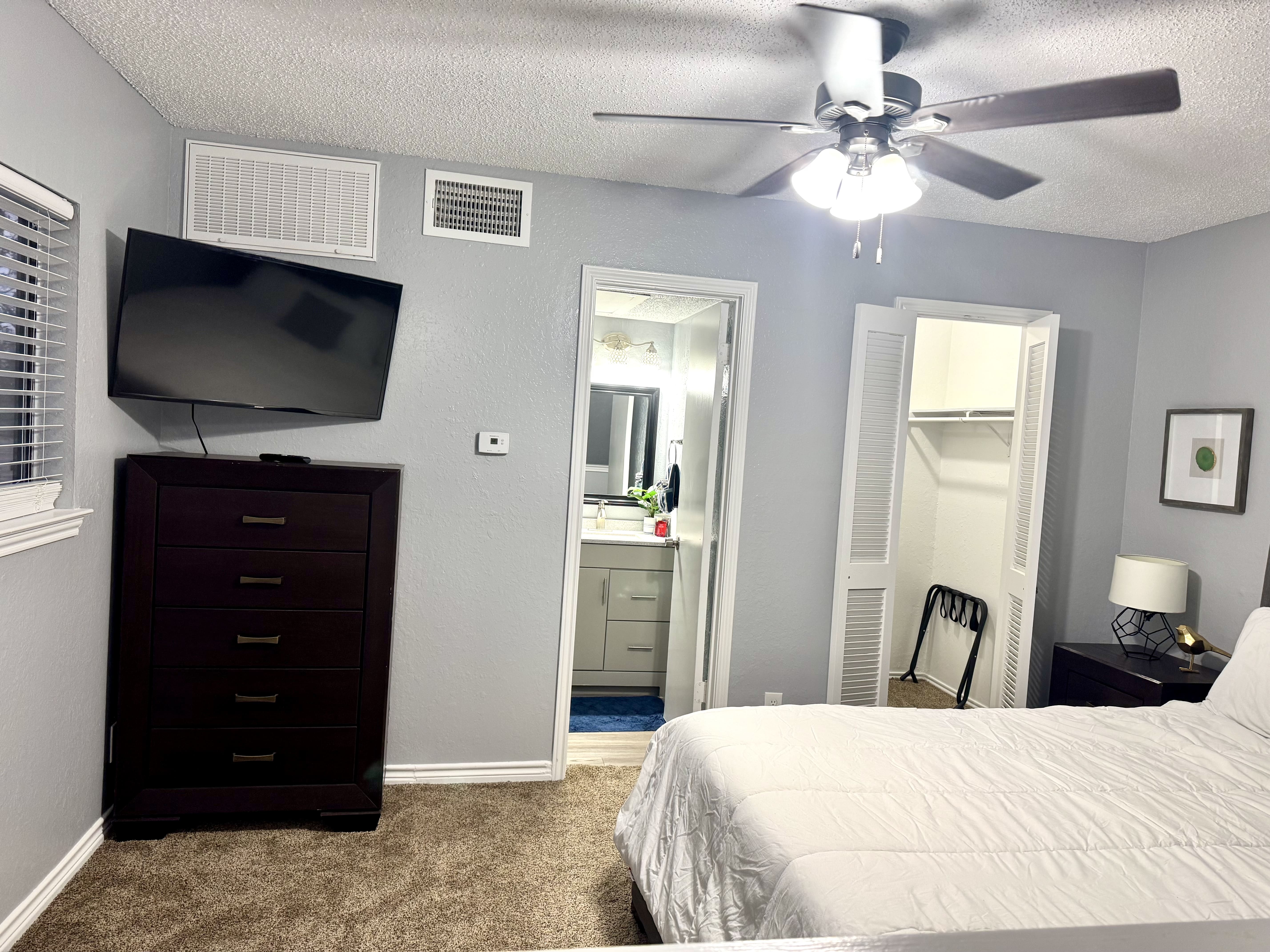 i841 - Apt|Yard|11mi to Fair Park|Sleeps 4 | Photo 16