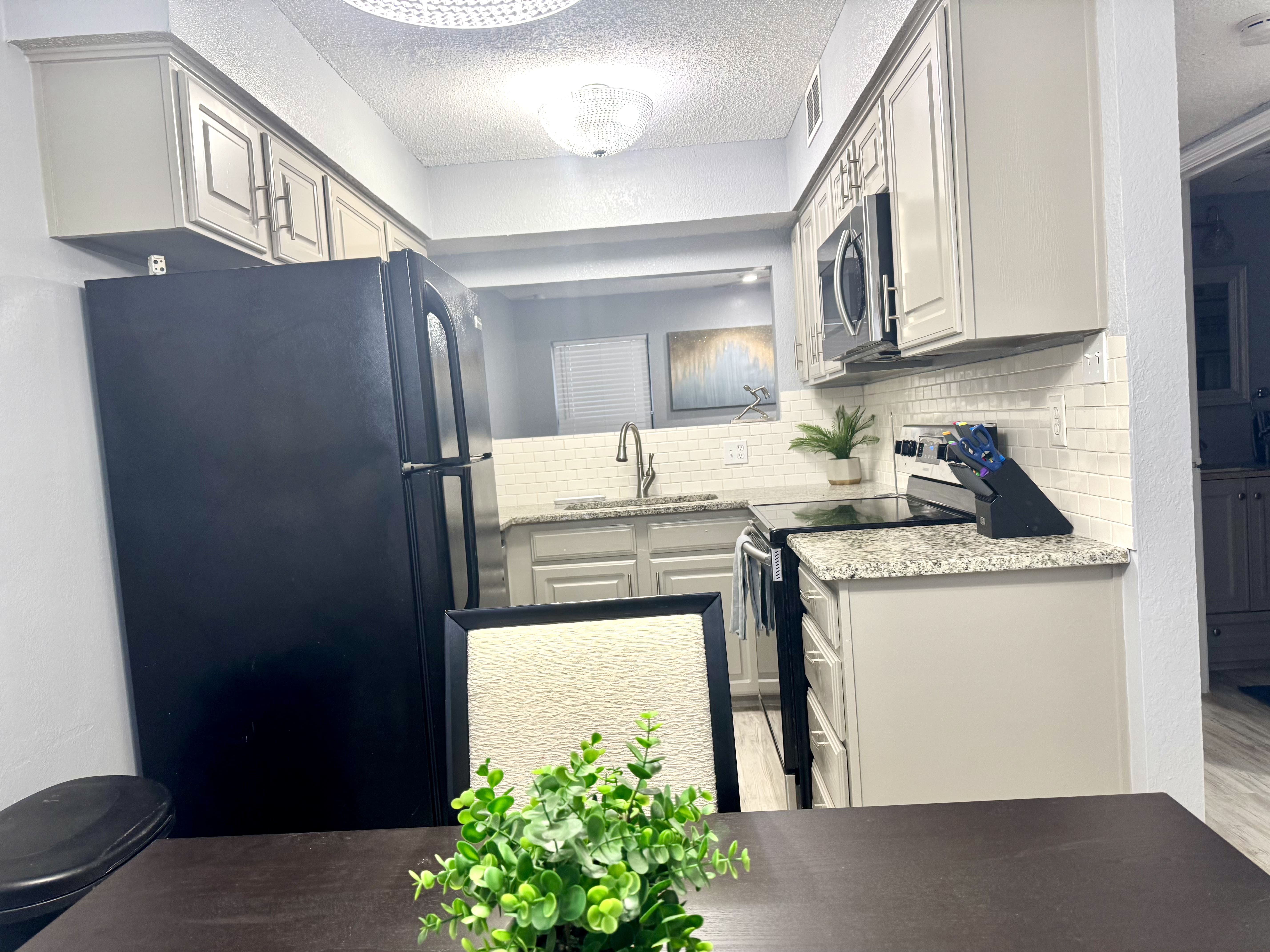 i841 - Apt|Yard|11mi to Fair Park|Sleeps 4 | Photo 11